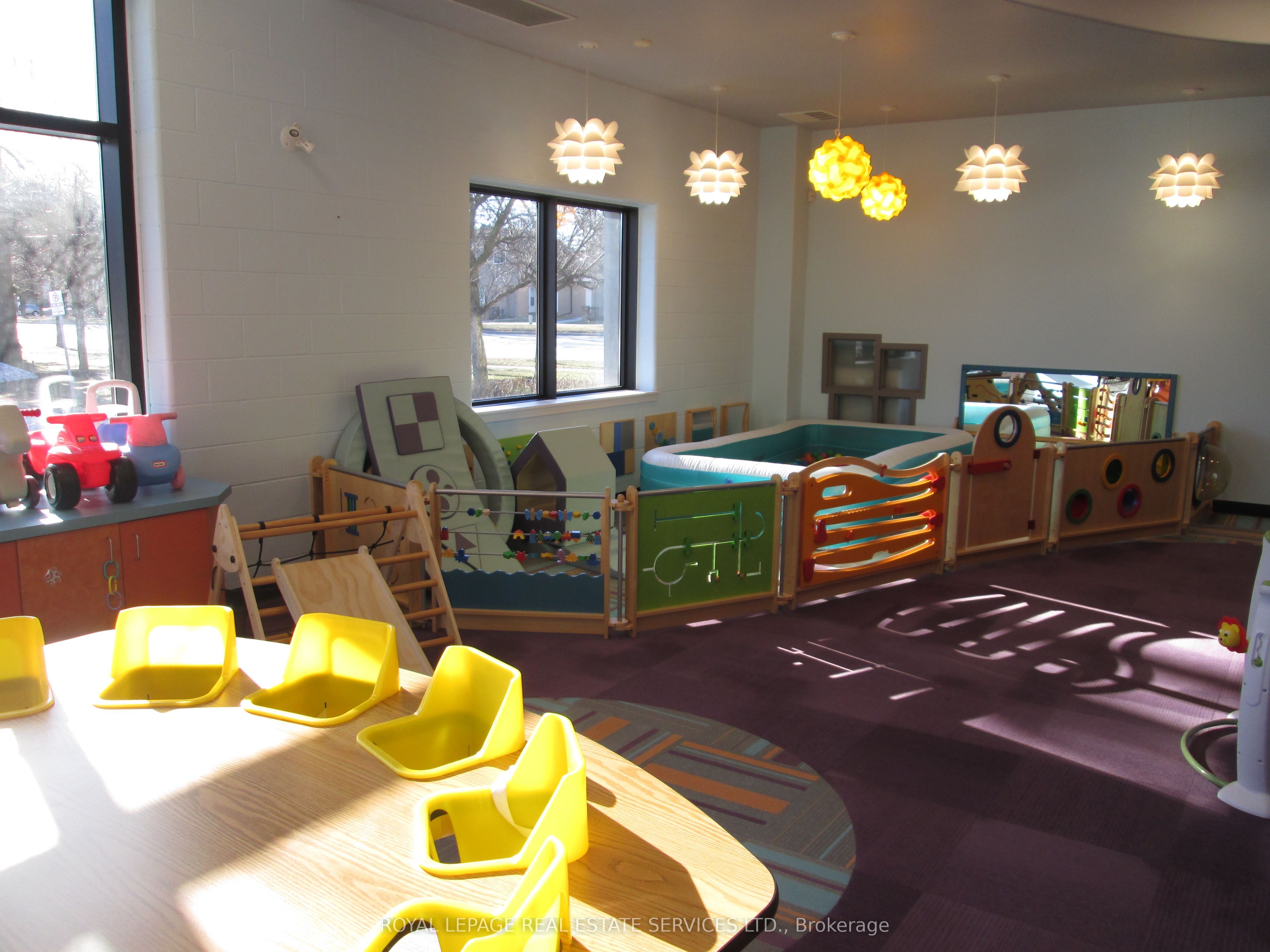 2885 Kennedy Road Property Photo 16