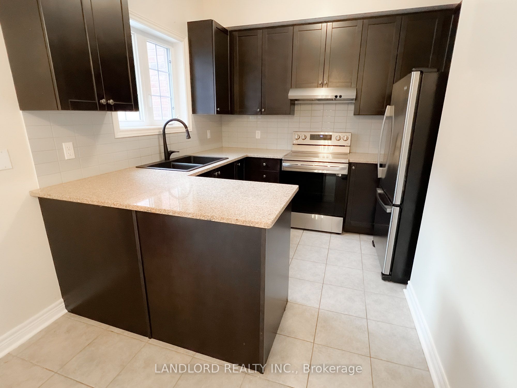 38 Carnahan Terrace Property Photo 4