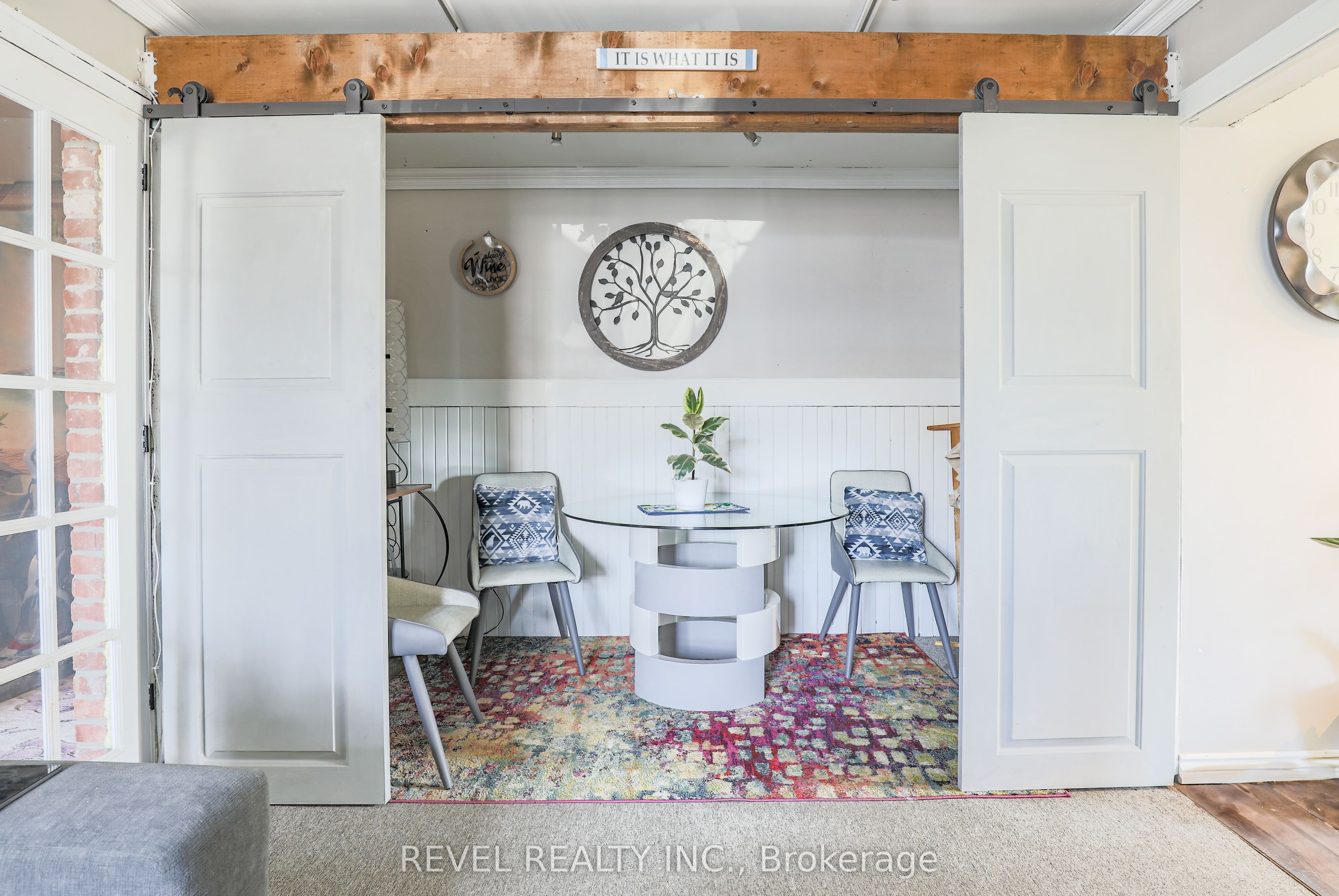16121 Island Rd Property Photo 8