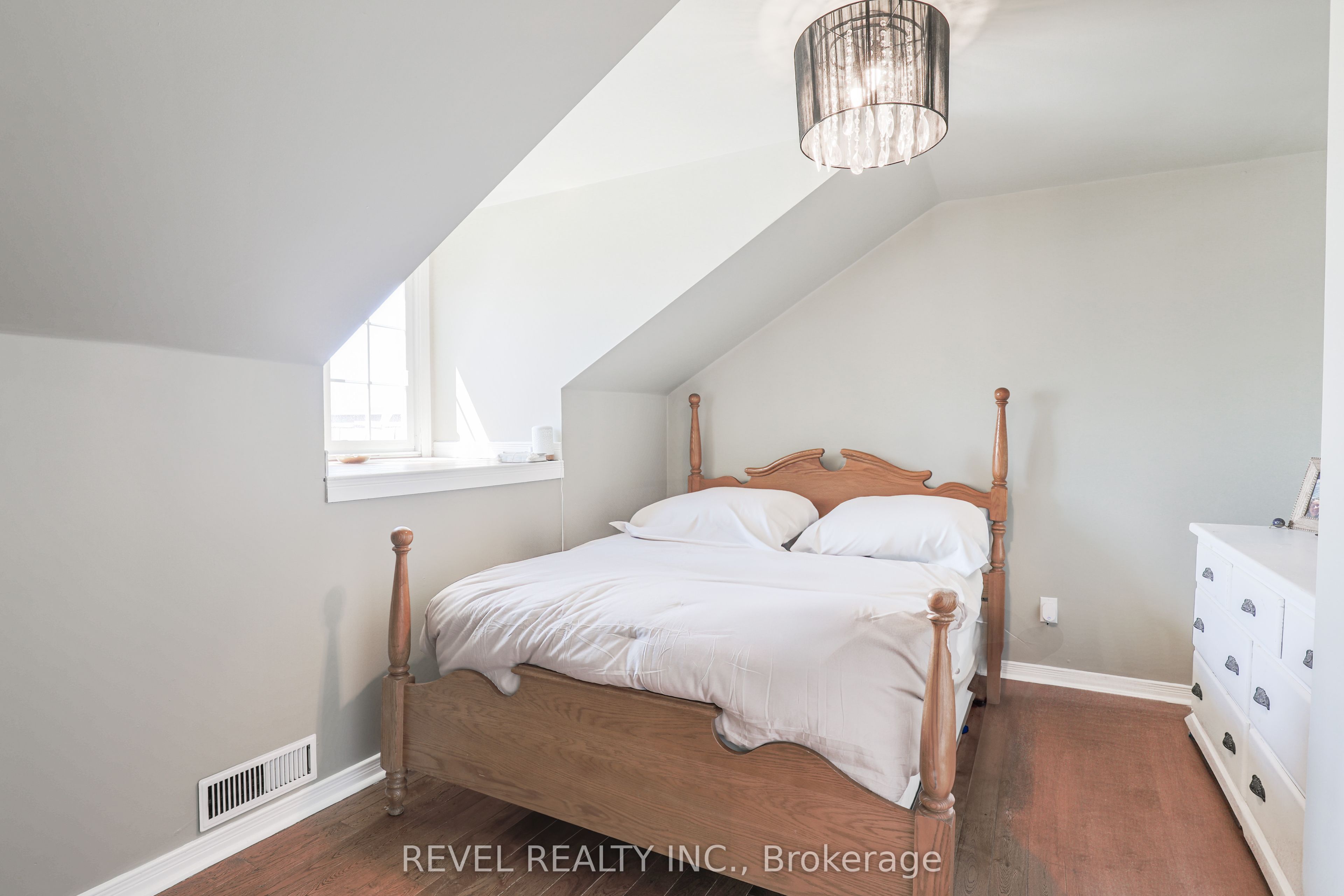 16121 Island Rd Property Photo 21