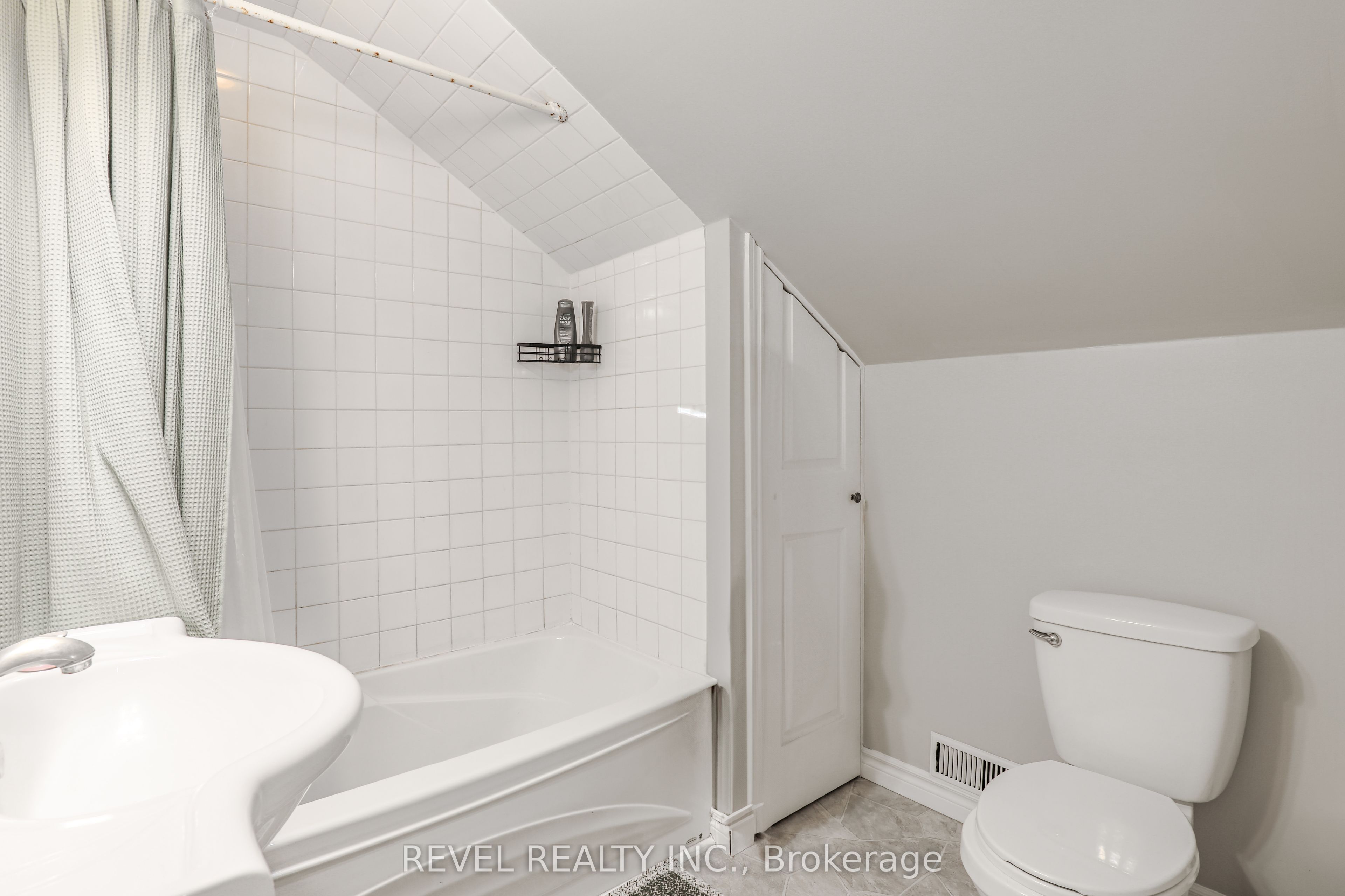 16121 Island Rd Property Photo 22