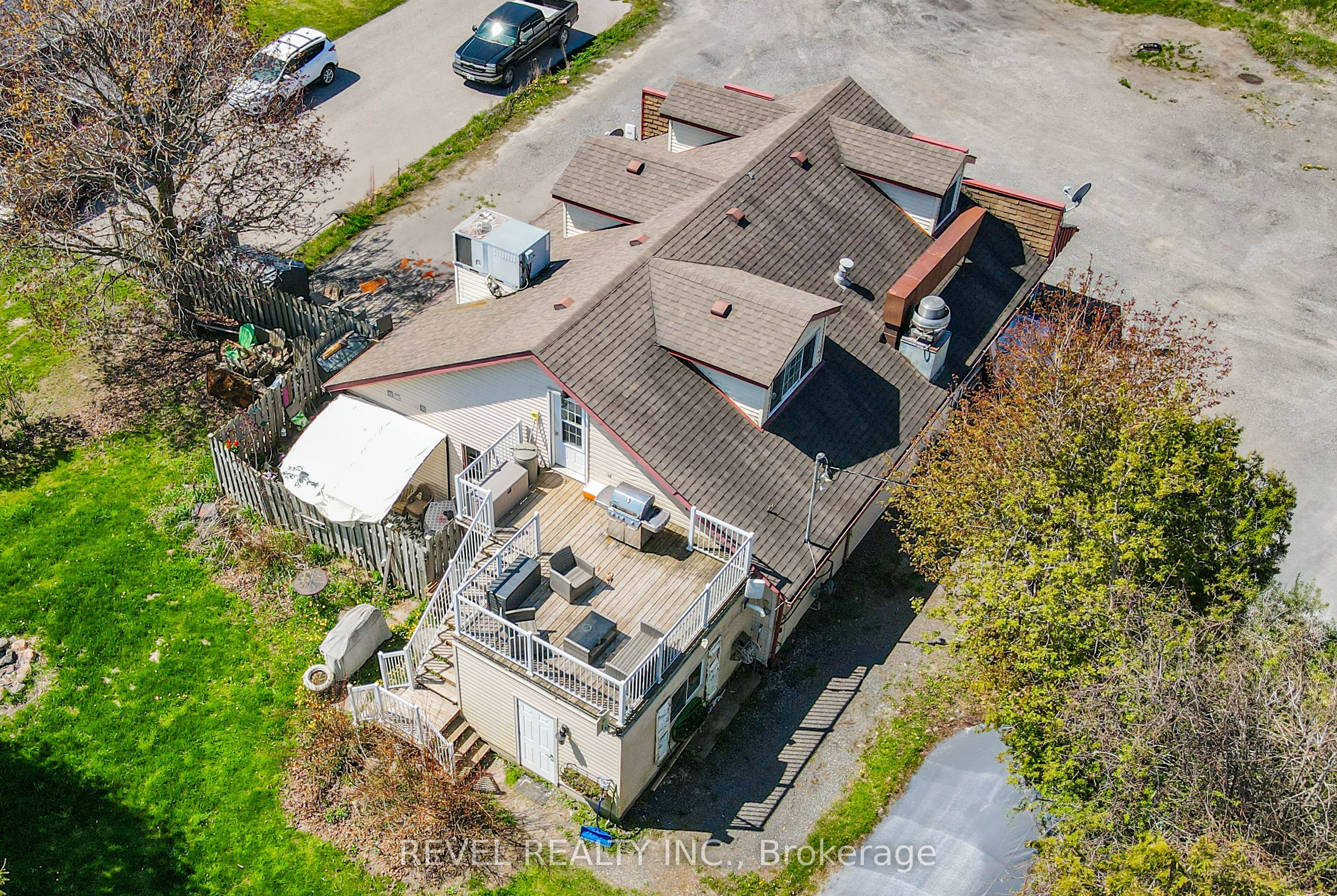 16121 Island Rd Property Photo 26
