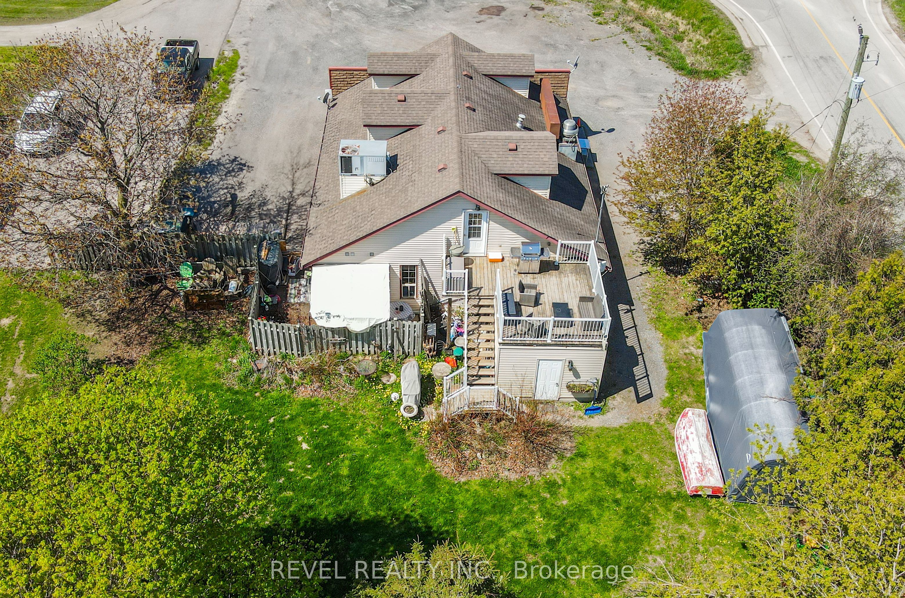 16121 Island Rd Property Photo 27