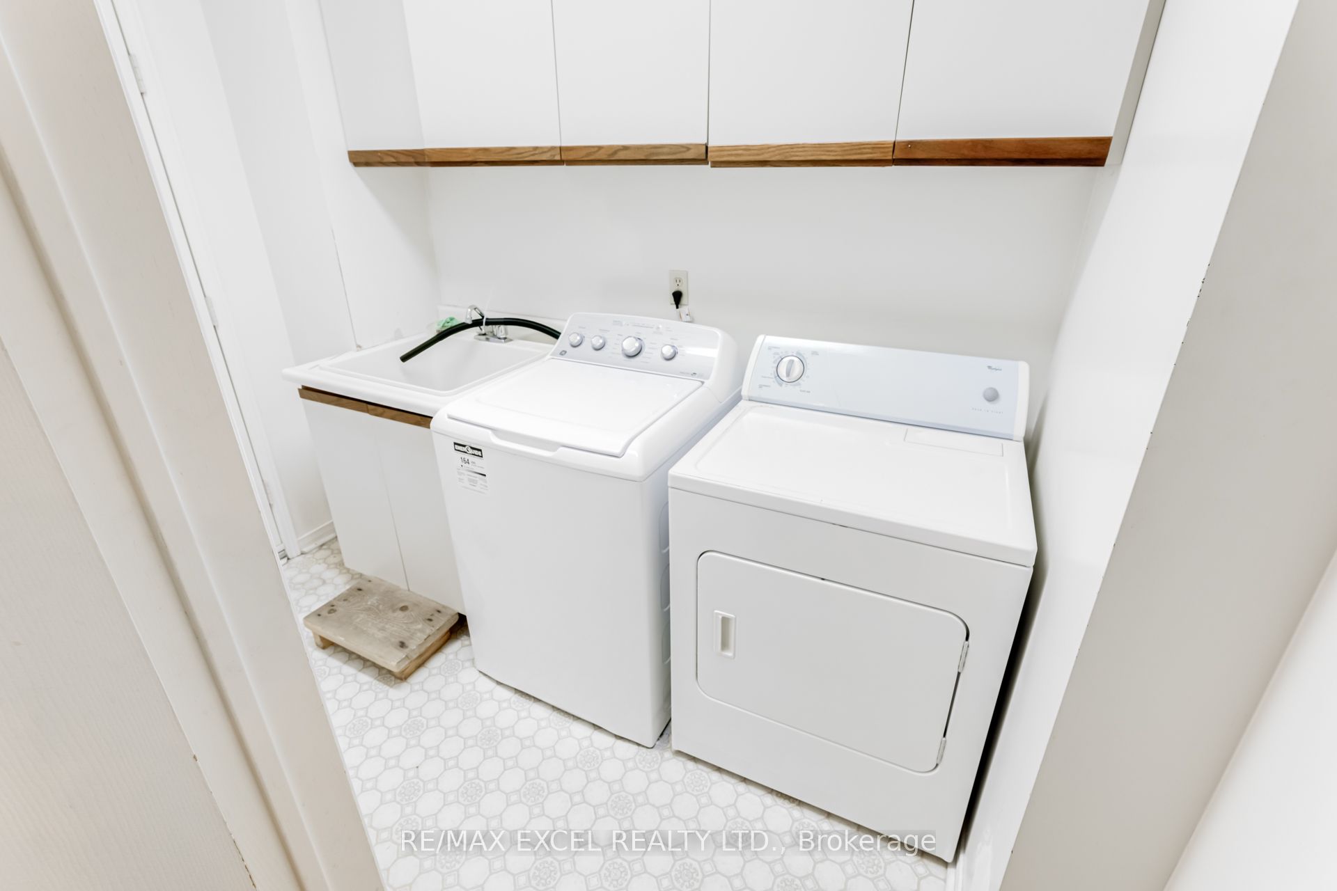198 Frank Rivers Drive Property Photo 16