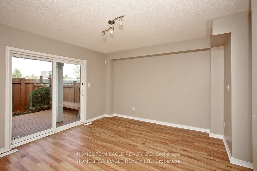 36 Stonewood Street Property Photo 7