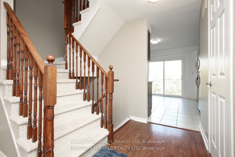 36 Stonewood Street Property Photo 10