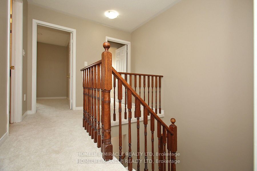 36 Stonewood Street Property Photo 11