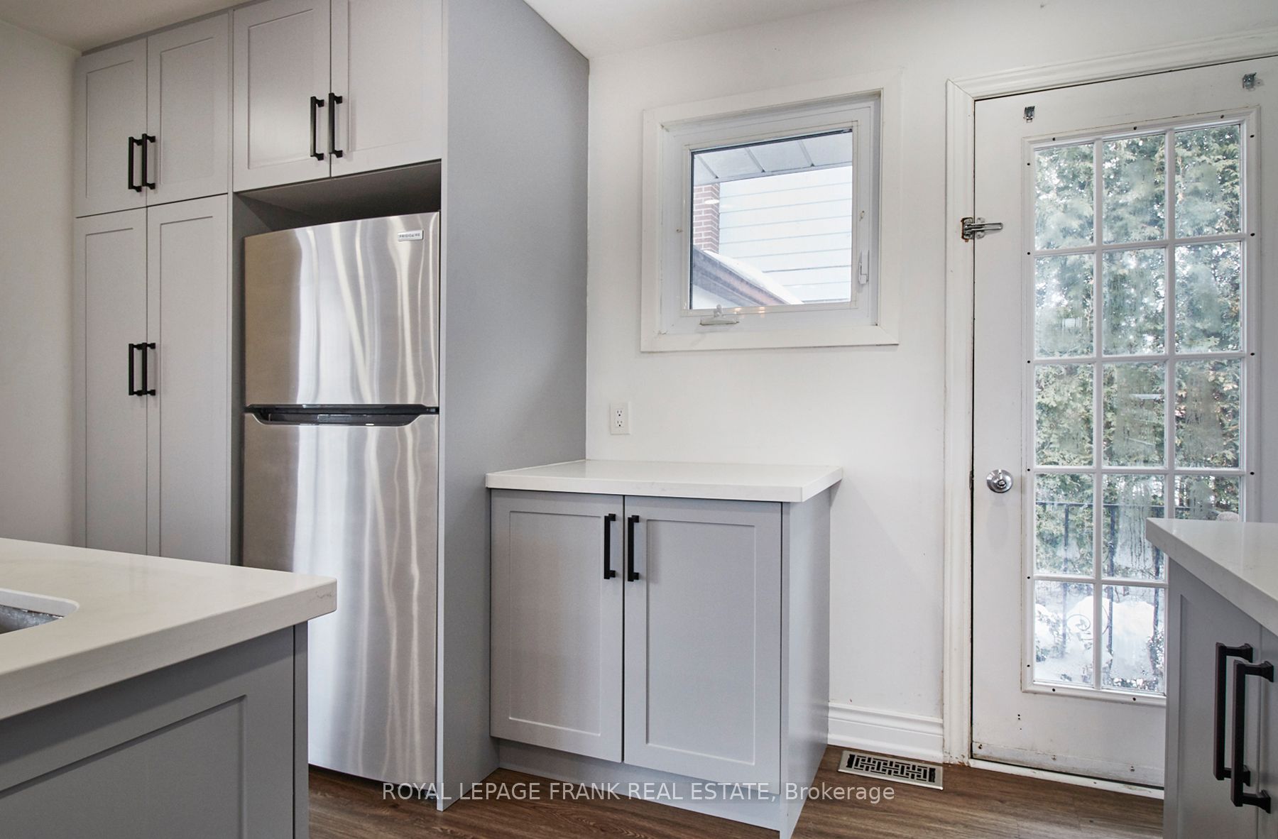 290 Nipigon Street Property Photo 11