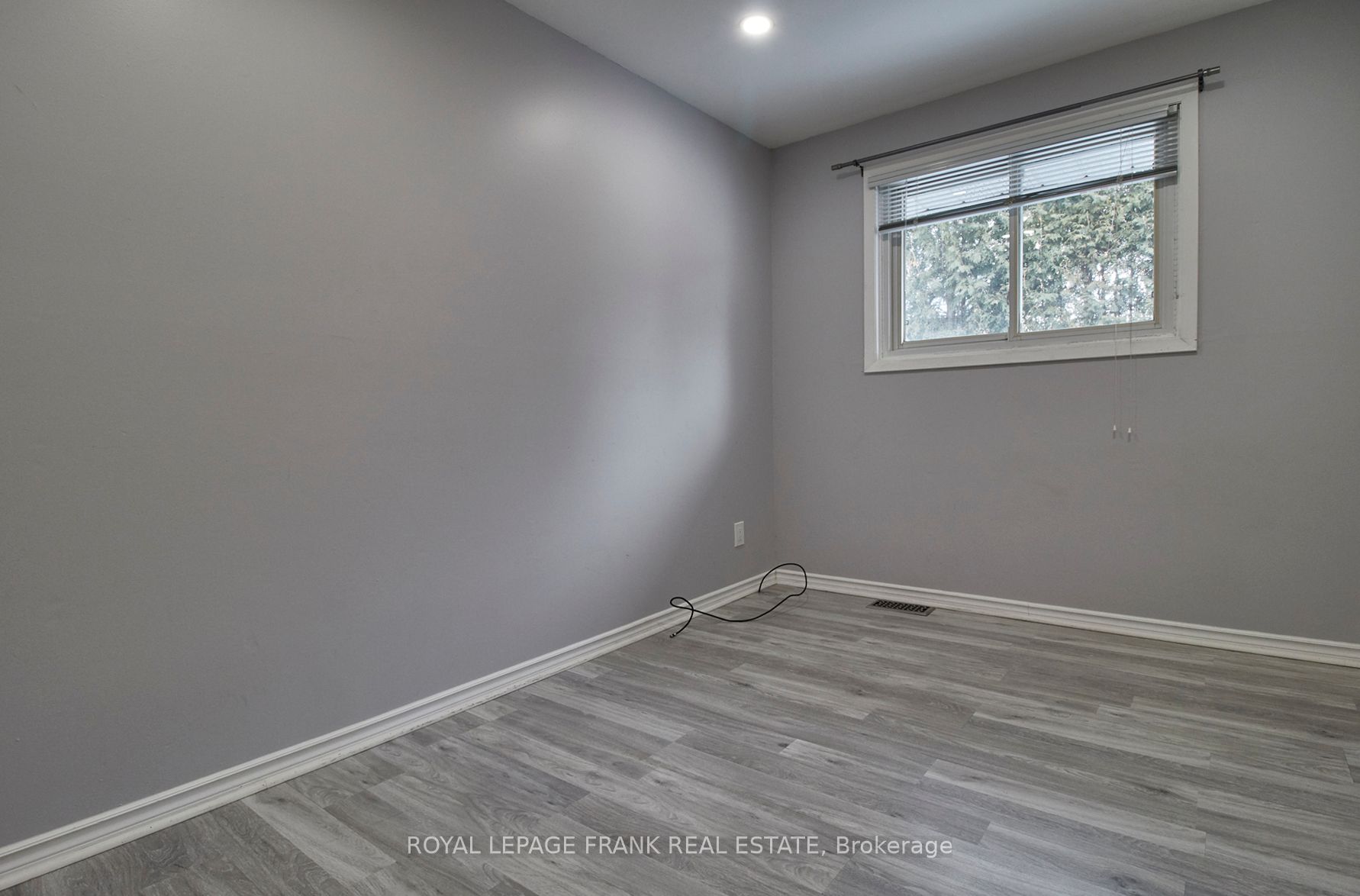 290 Nipigon Street Property Photo 15
