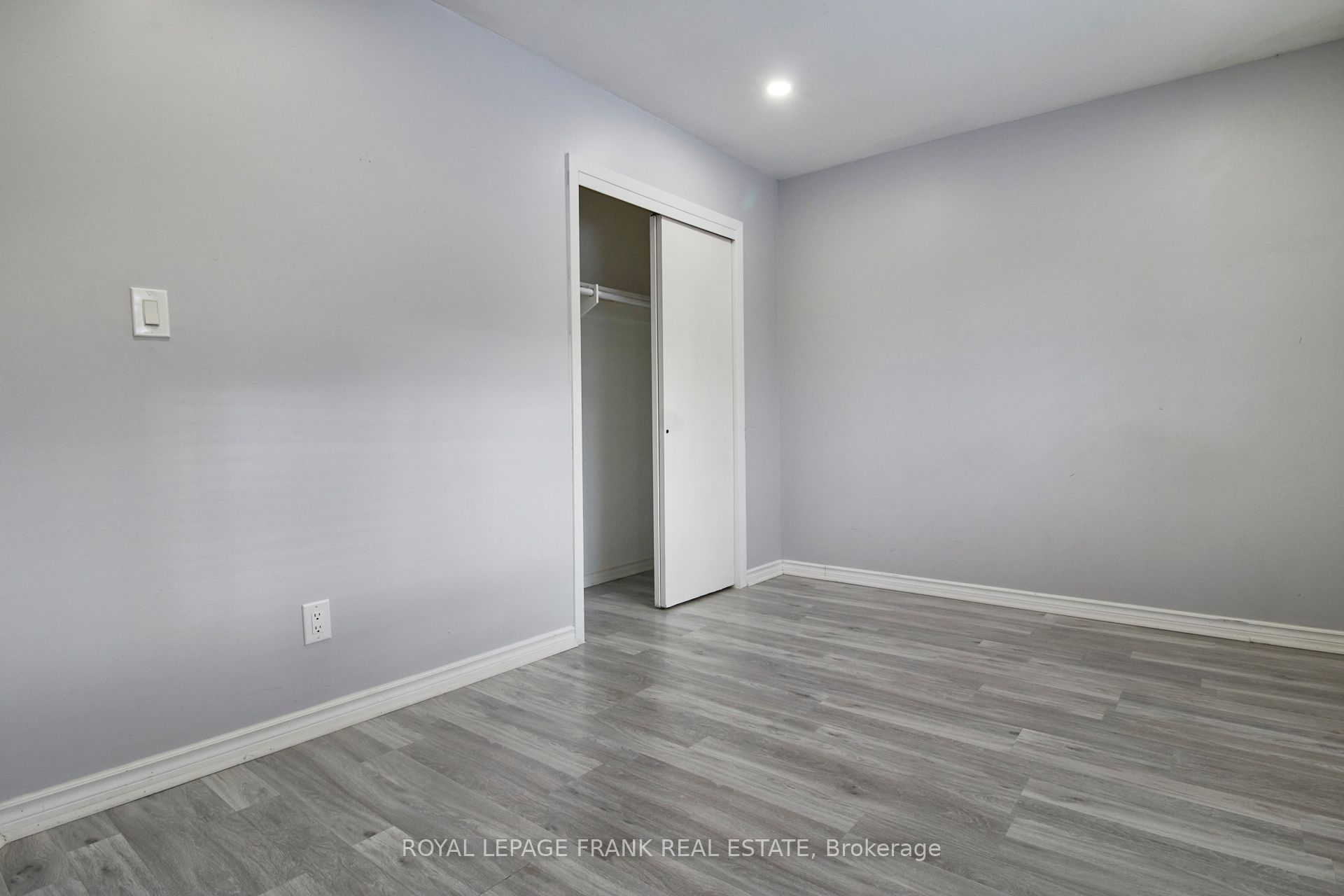 290 Nipigon Street Property Photo 16