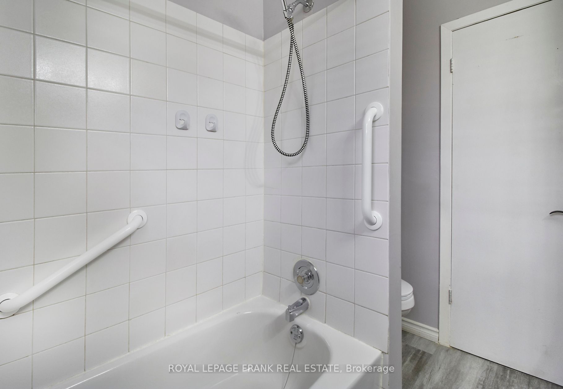 290 Nipigon Street Property Photo 18