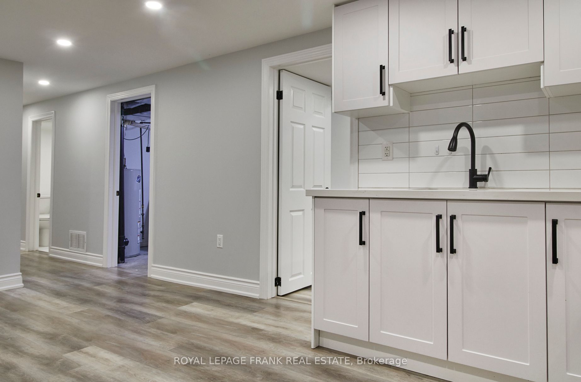 290 Nipigon Street Property Photo 22