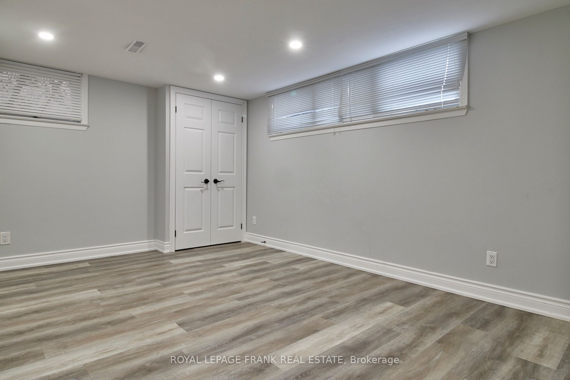 290 Nipigon Street Property Photo 25