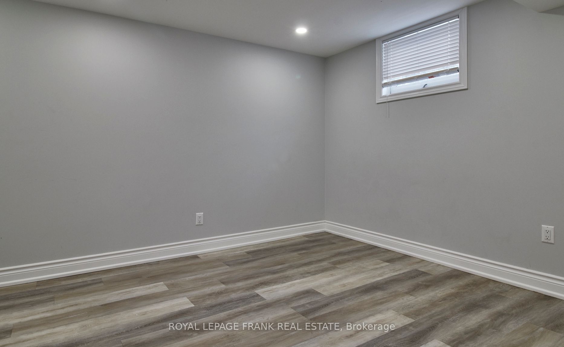 290 Nipigon Street Property Photo 28