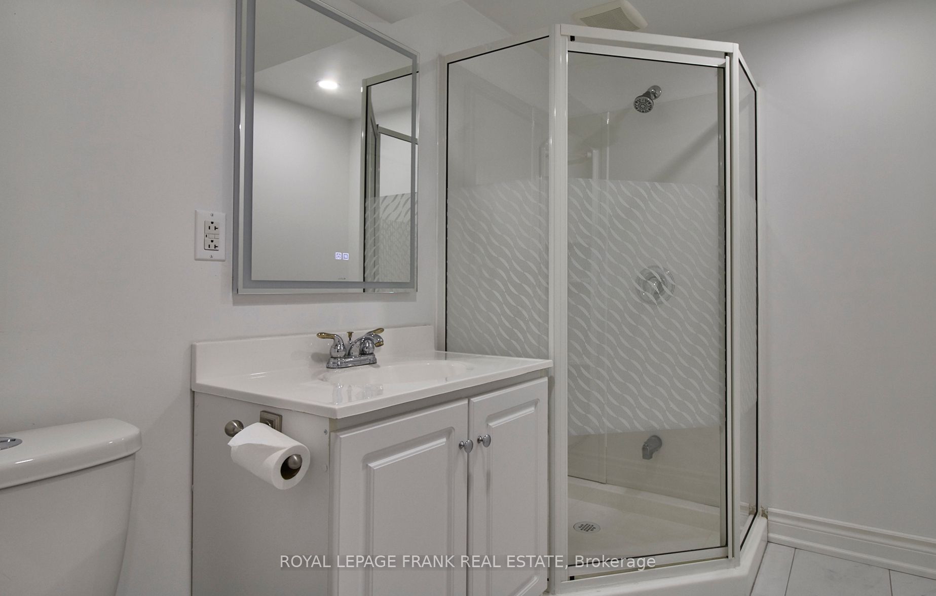 290 Nipigon Street Property Photo 30