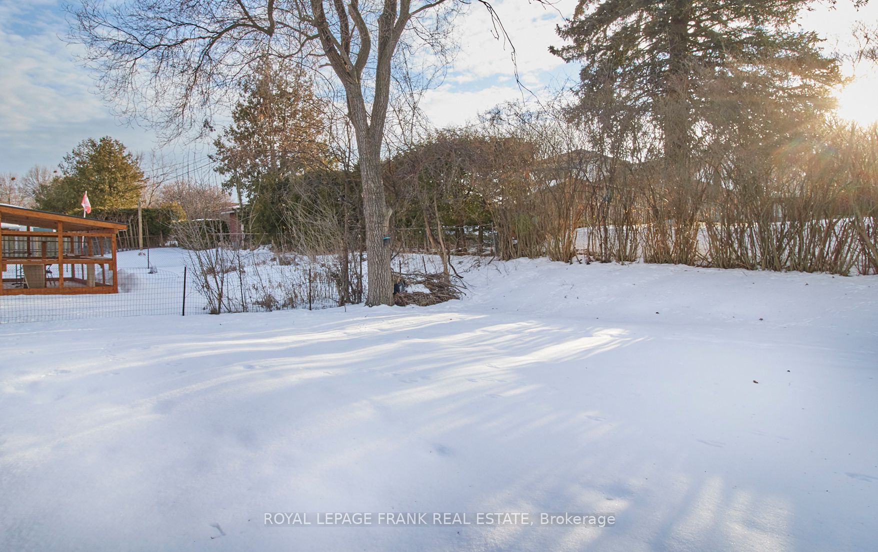 290 Nipigon Street Property Photo 34