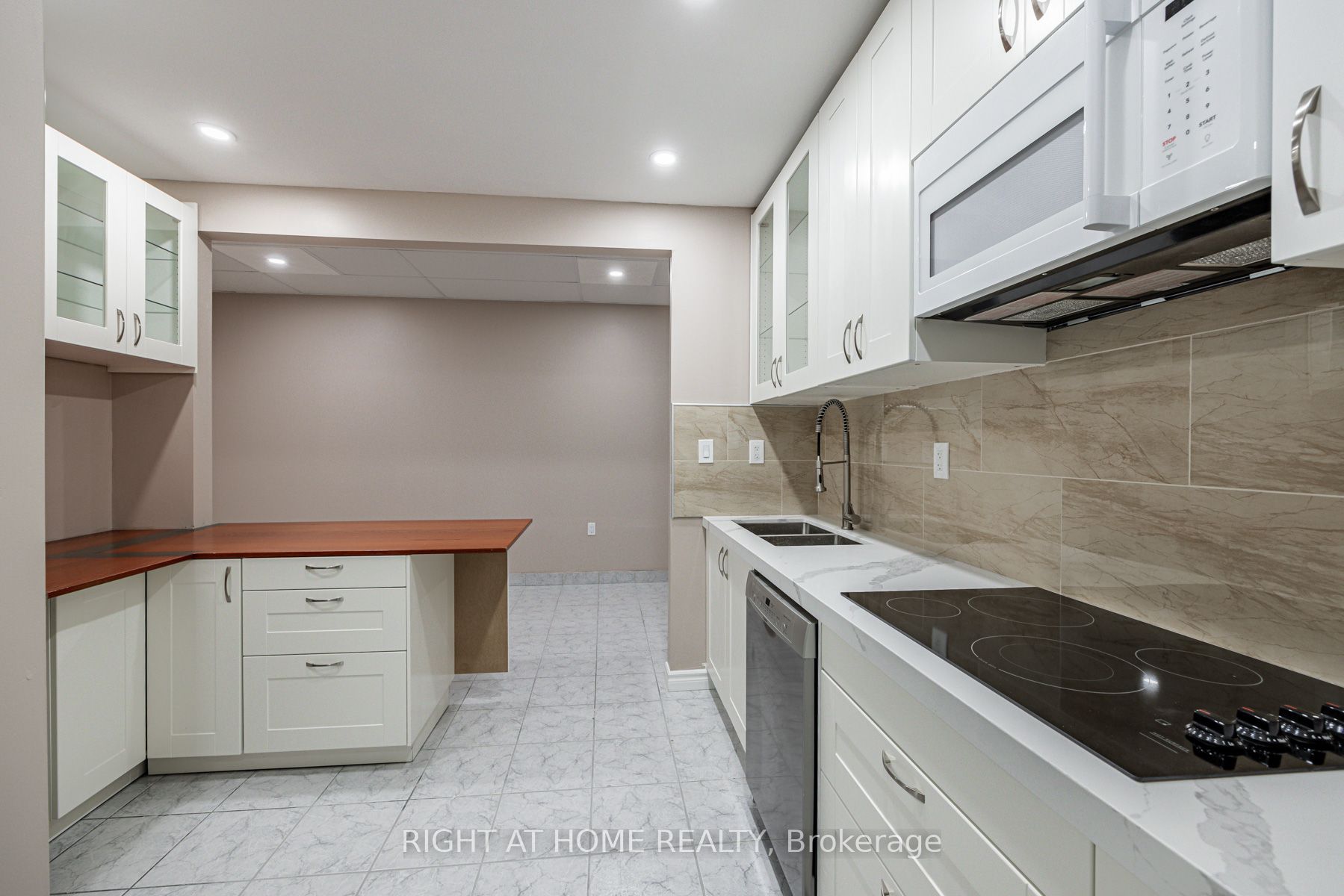 #2nd Floor - 600 Gerrard Street Property Photo 3