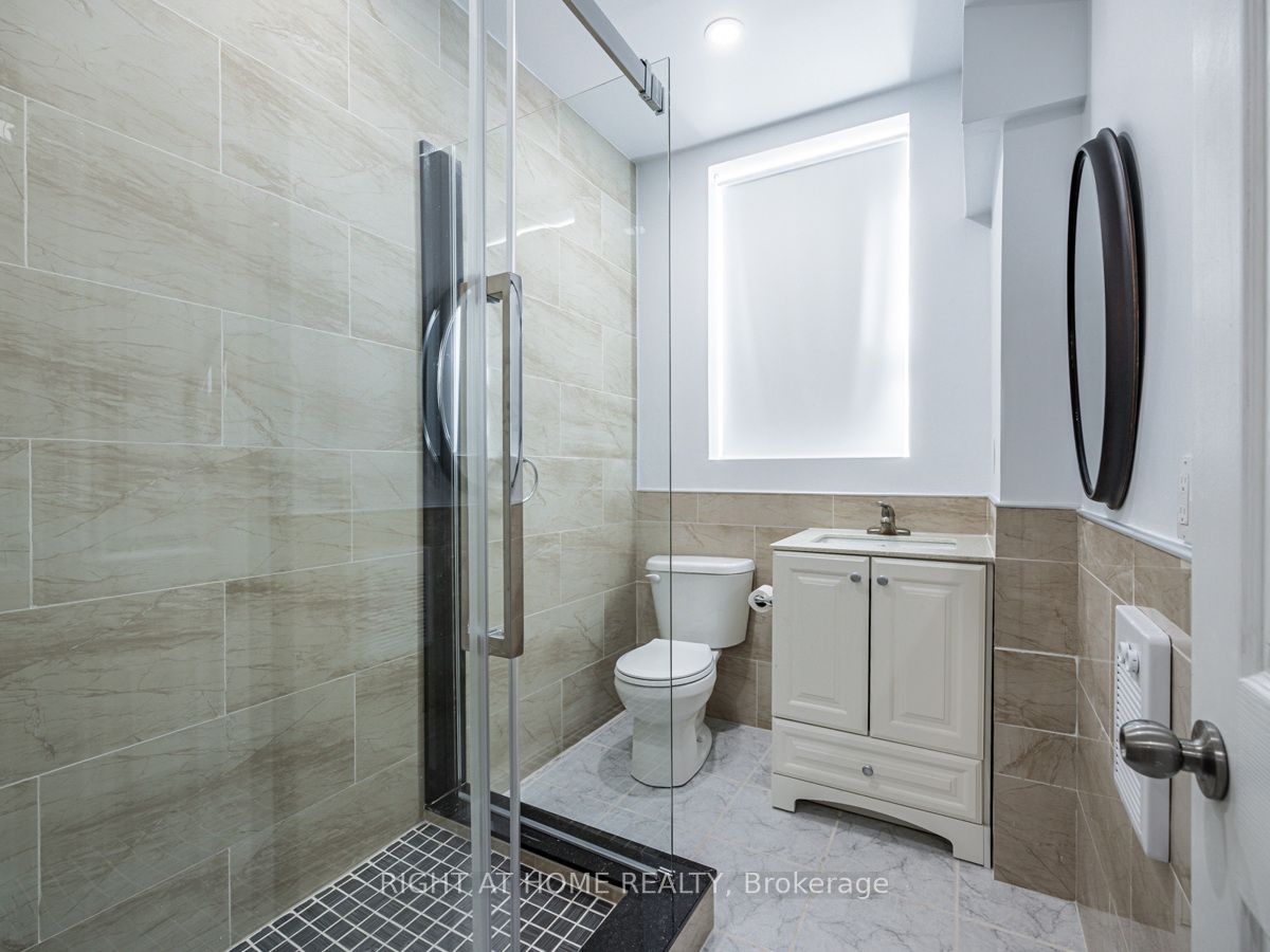 #2nd Floor - 600 Gerrard Street Property Photo 12