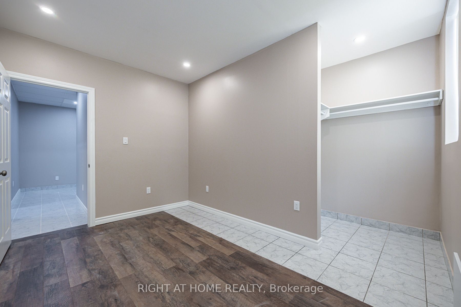 #2nd Floor - 600 Gerrard Street Property Photo 16