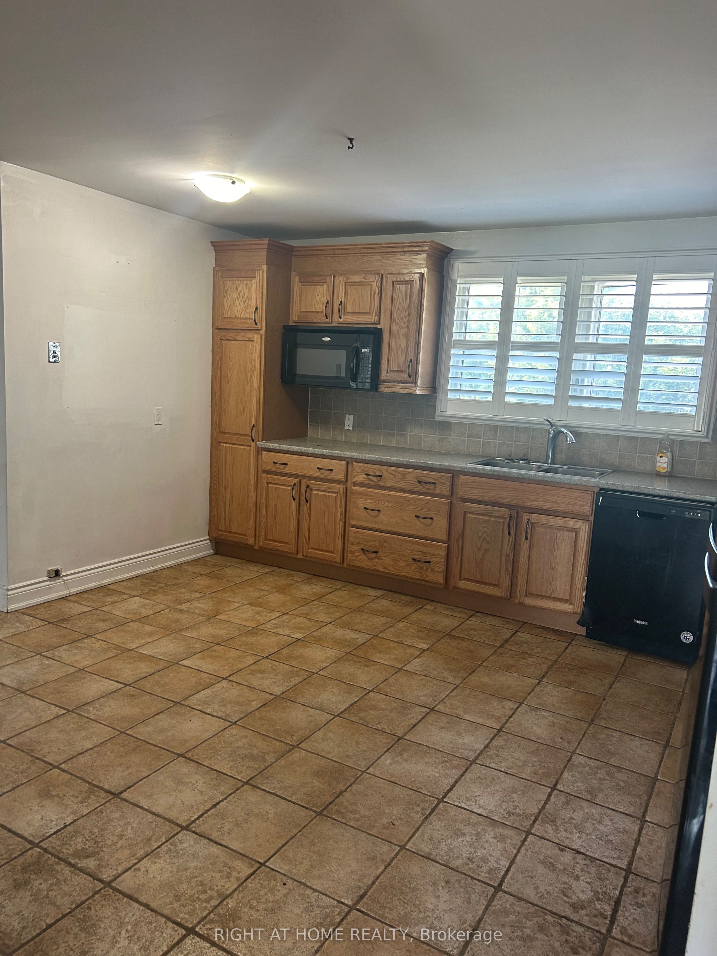 1592 Highway # 2 Street Property Photo 4