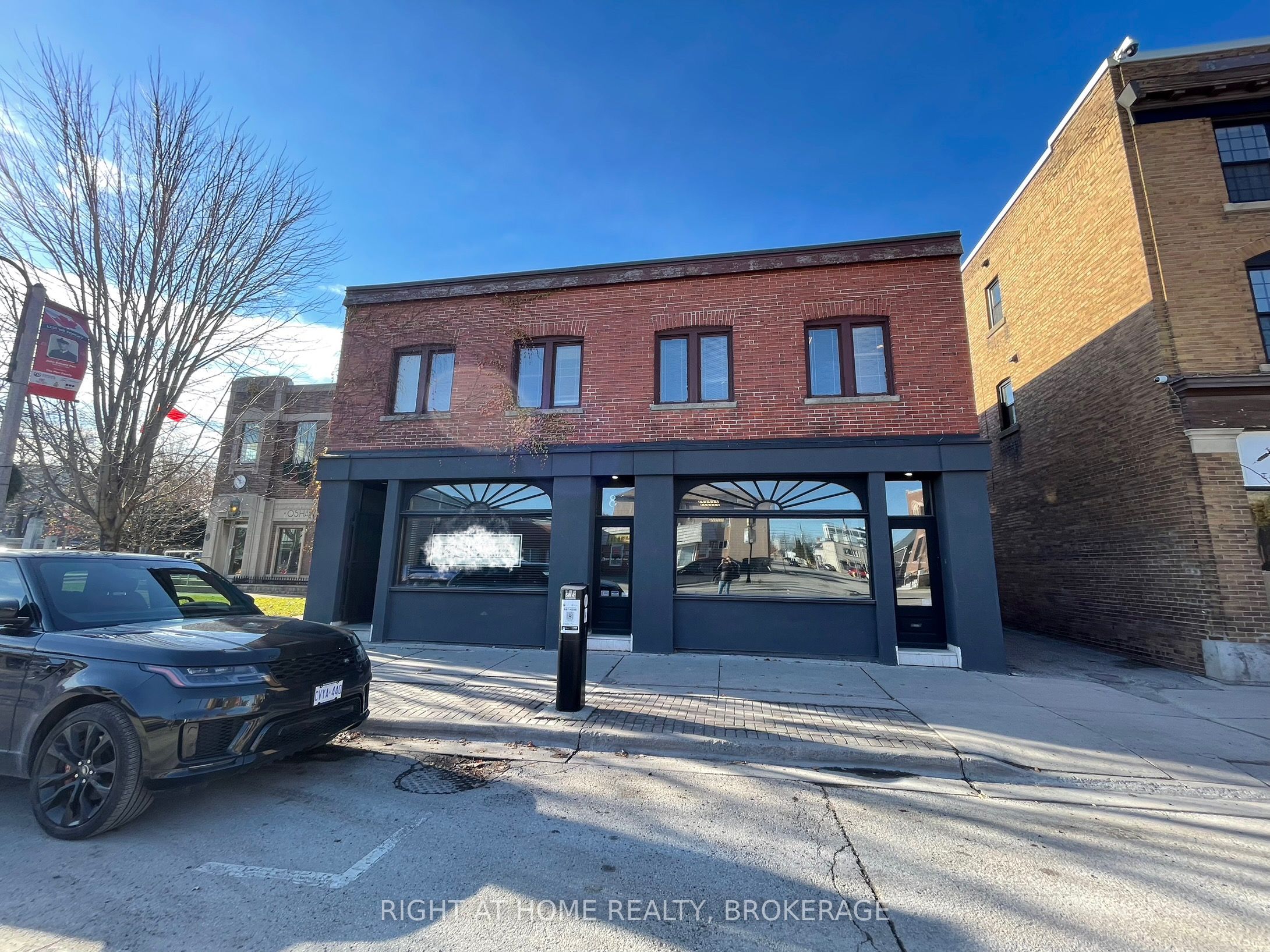 90 Simcoe Street Property Photo 2