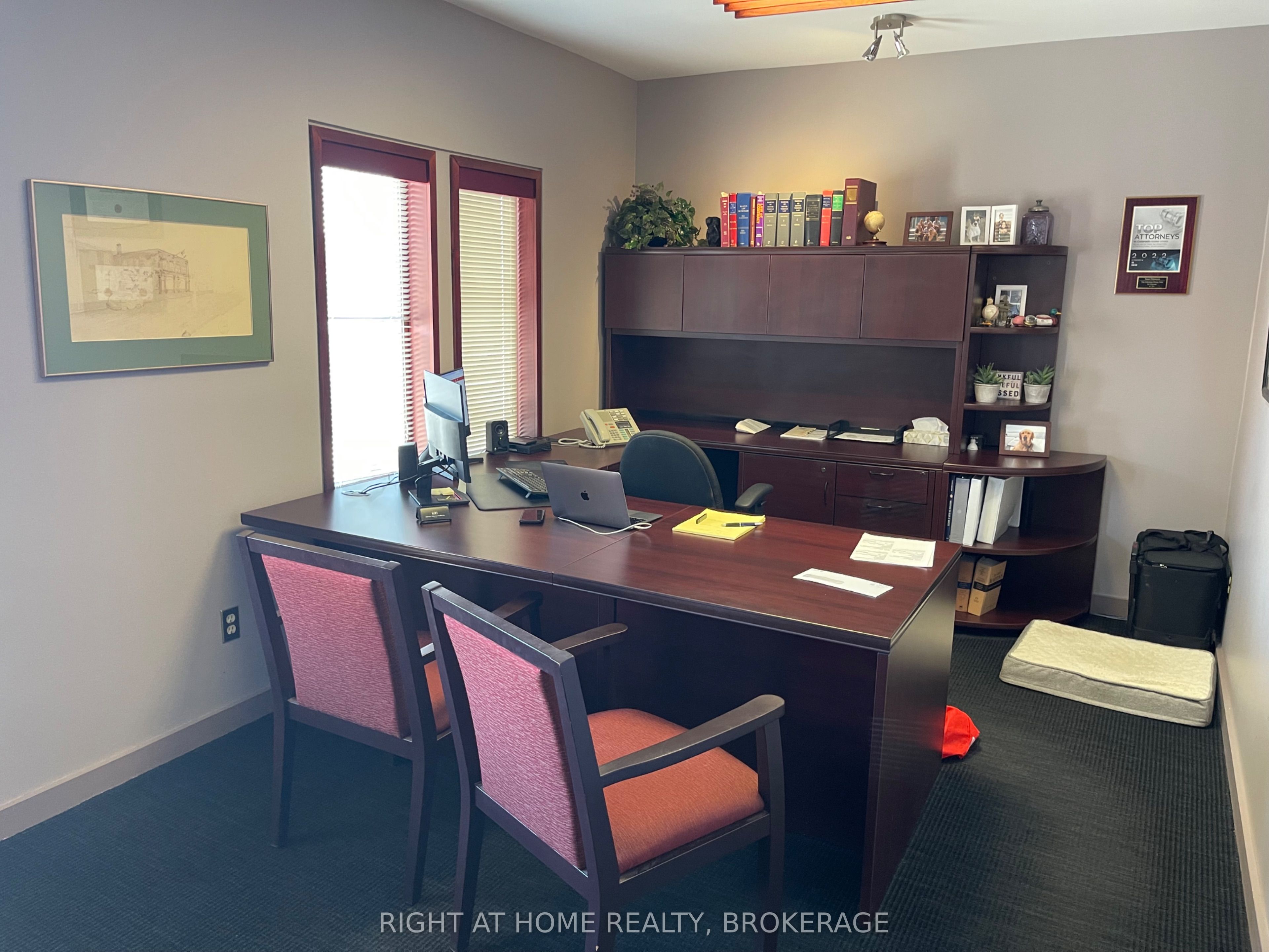 90 Simcoe Street Property Photo 9