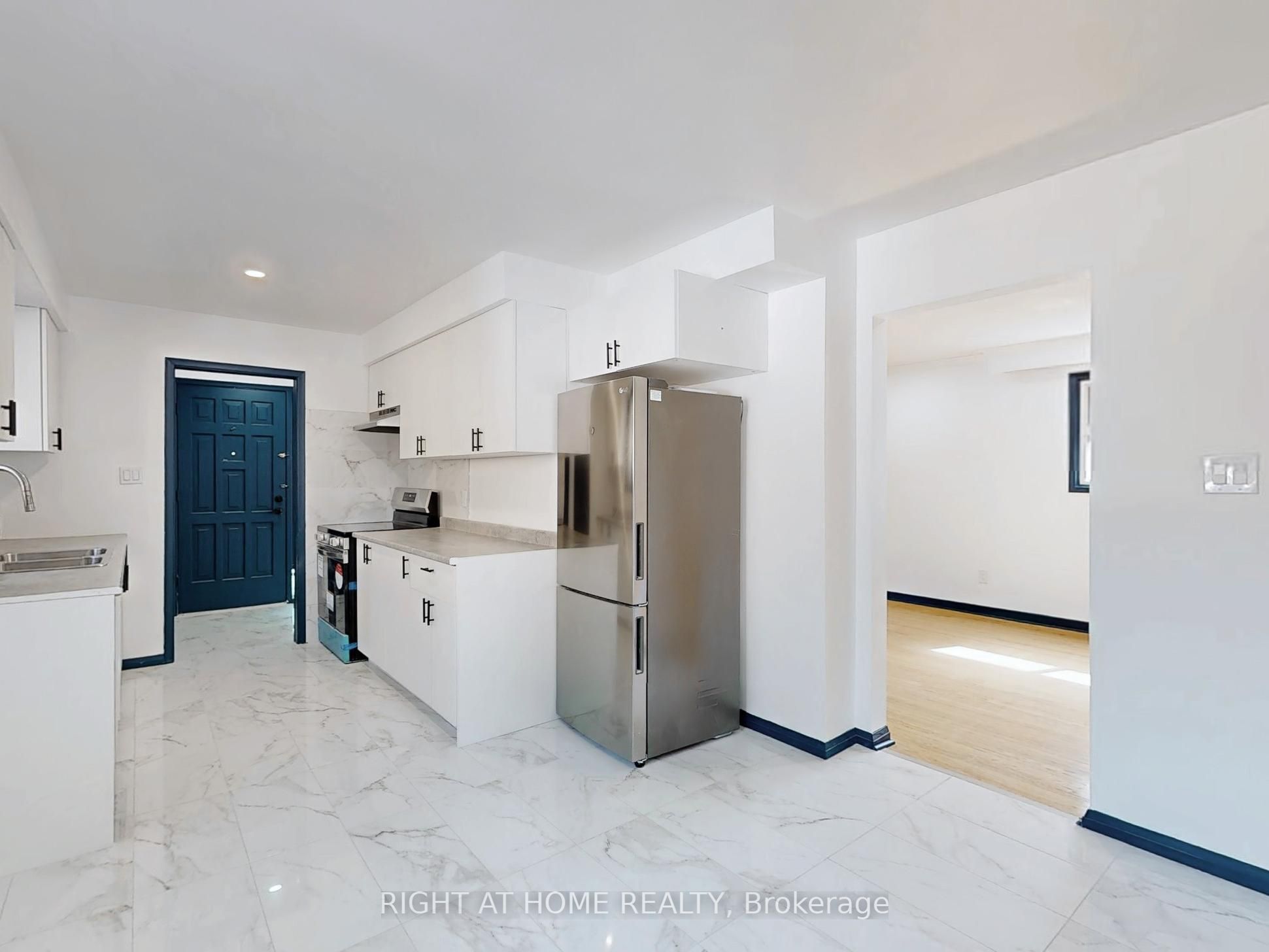 1326 Victoria Park Avenue Property Photo 1
