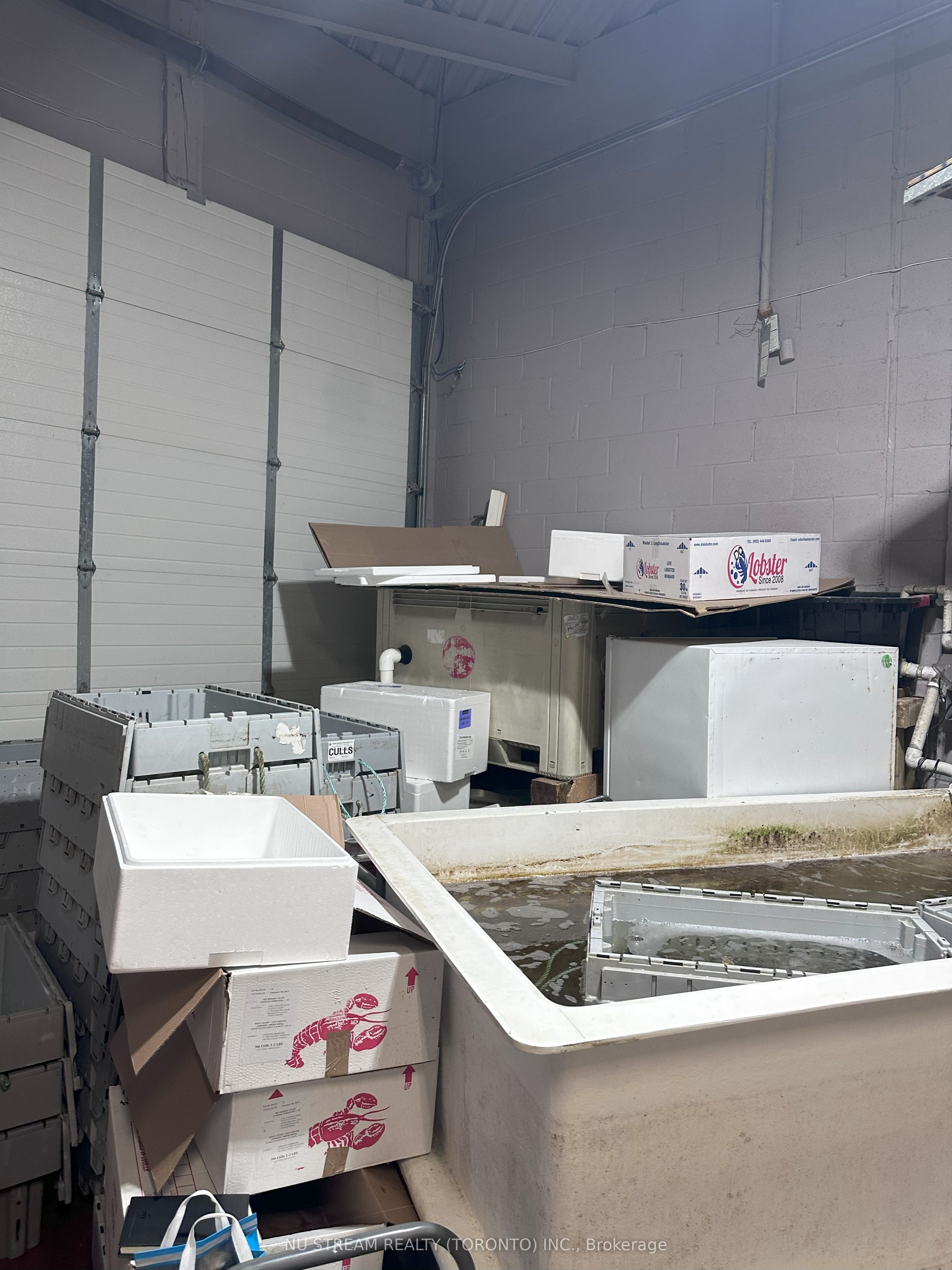 #d20 - 63 Silver Star Boulevard Property Photo 5