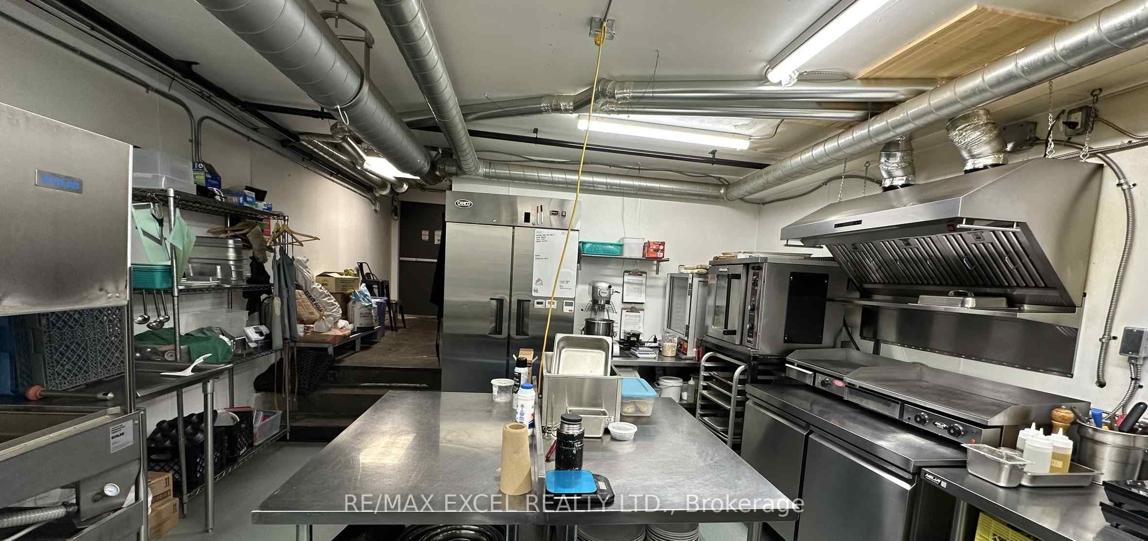 1060 Gerrard Street Property Photo 6