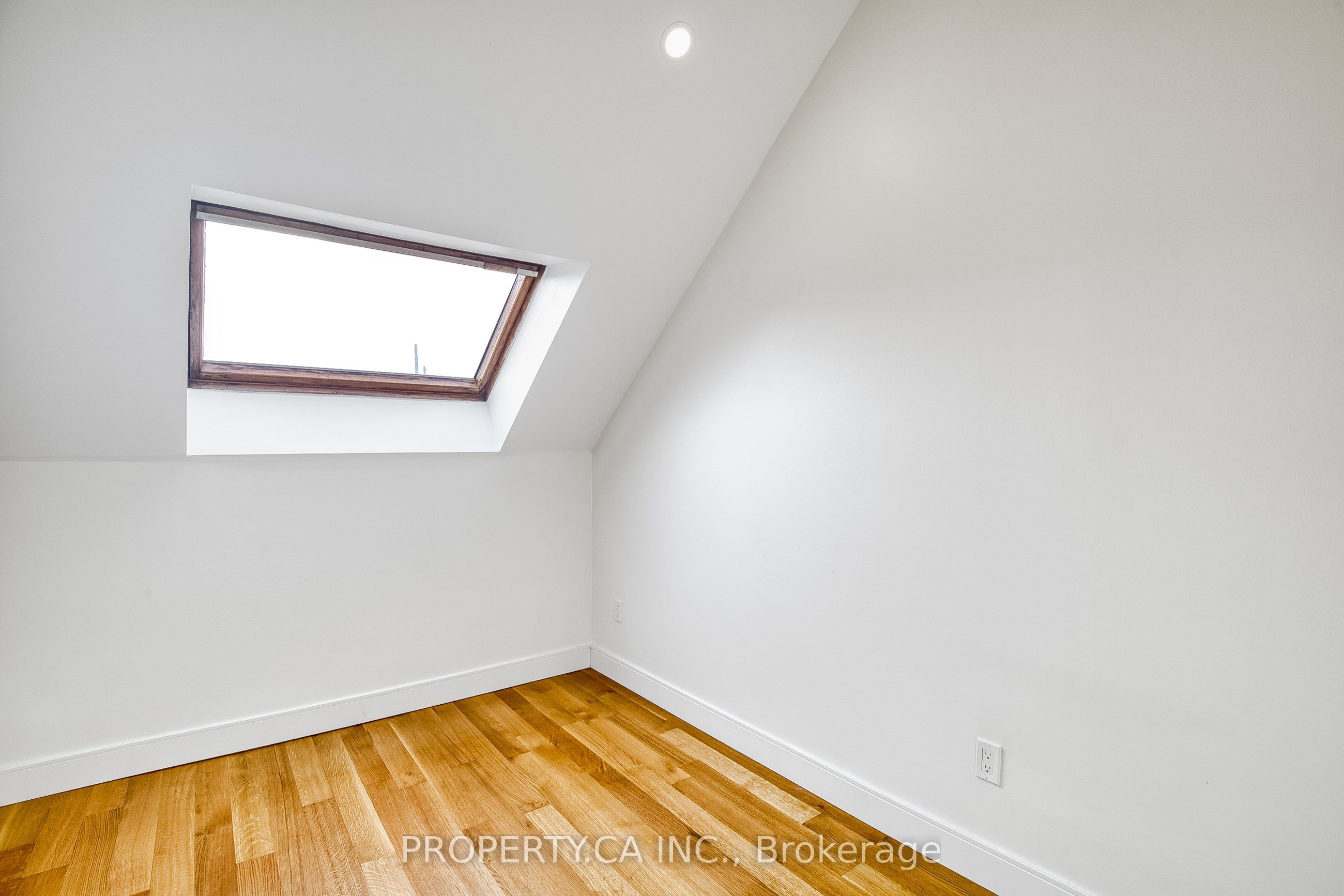 97 Lee Avenue Property Photo 25