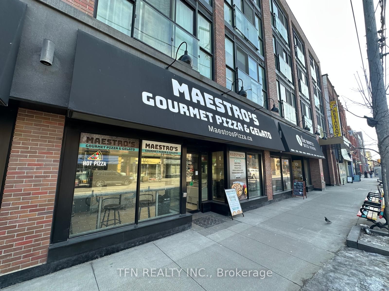 903 Queen Street Property Photo 2