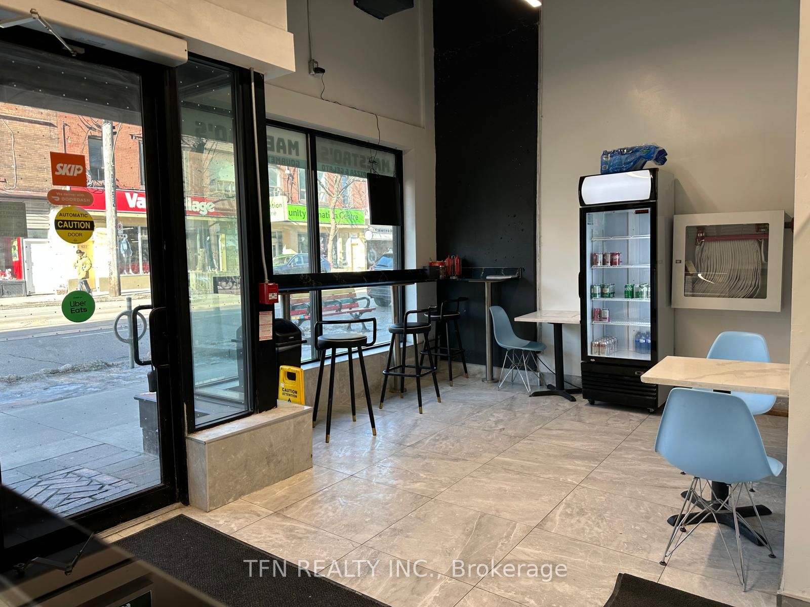 903 Queen Street Property Photo 14