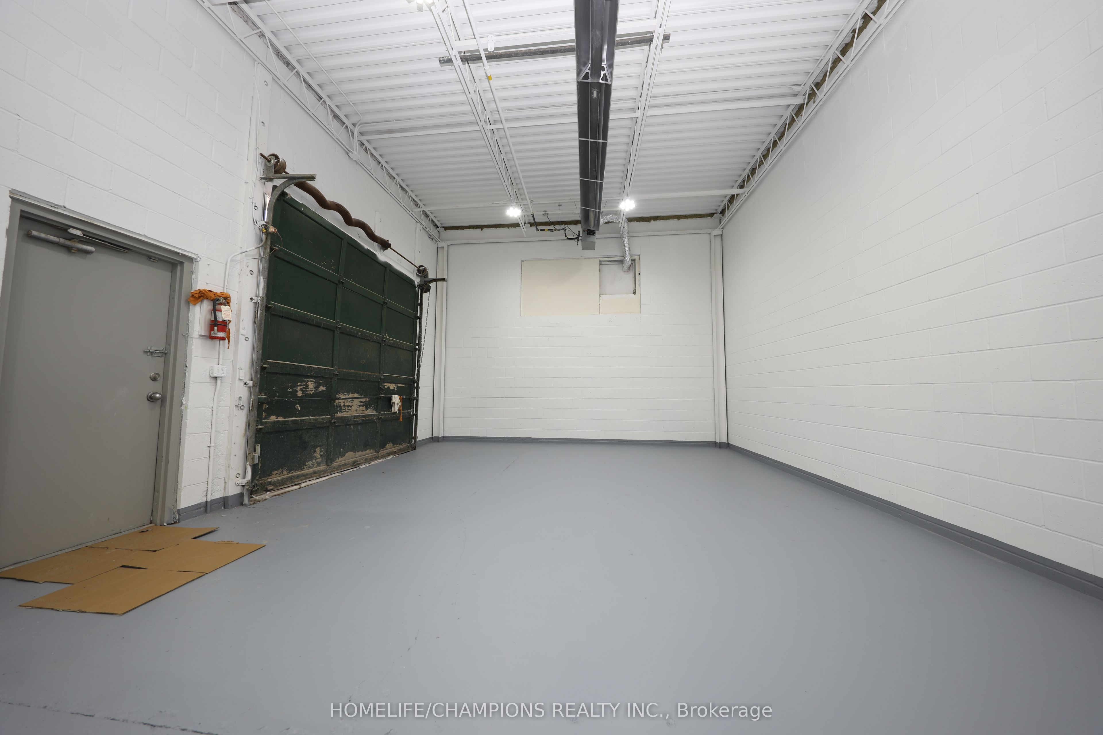 ##3 - 804 Ritson Road Property Photo 5