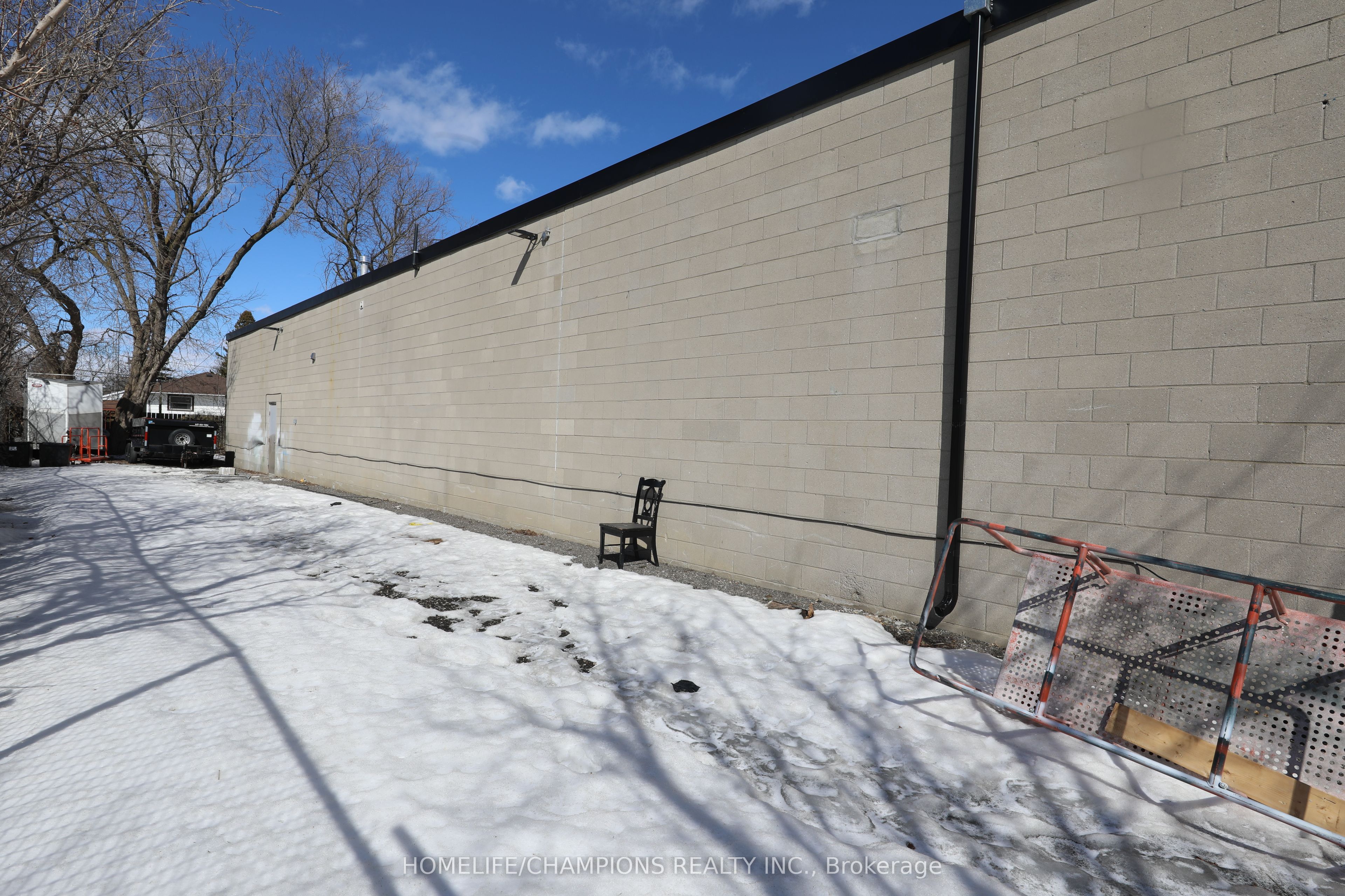 ##3 - 804 Ritson Road Property Photo 8