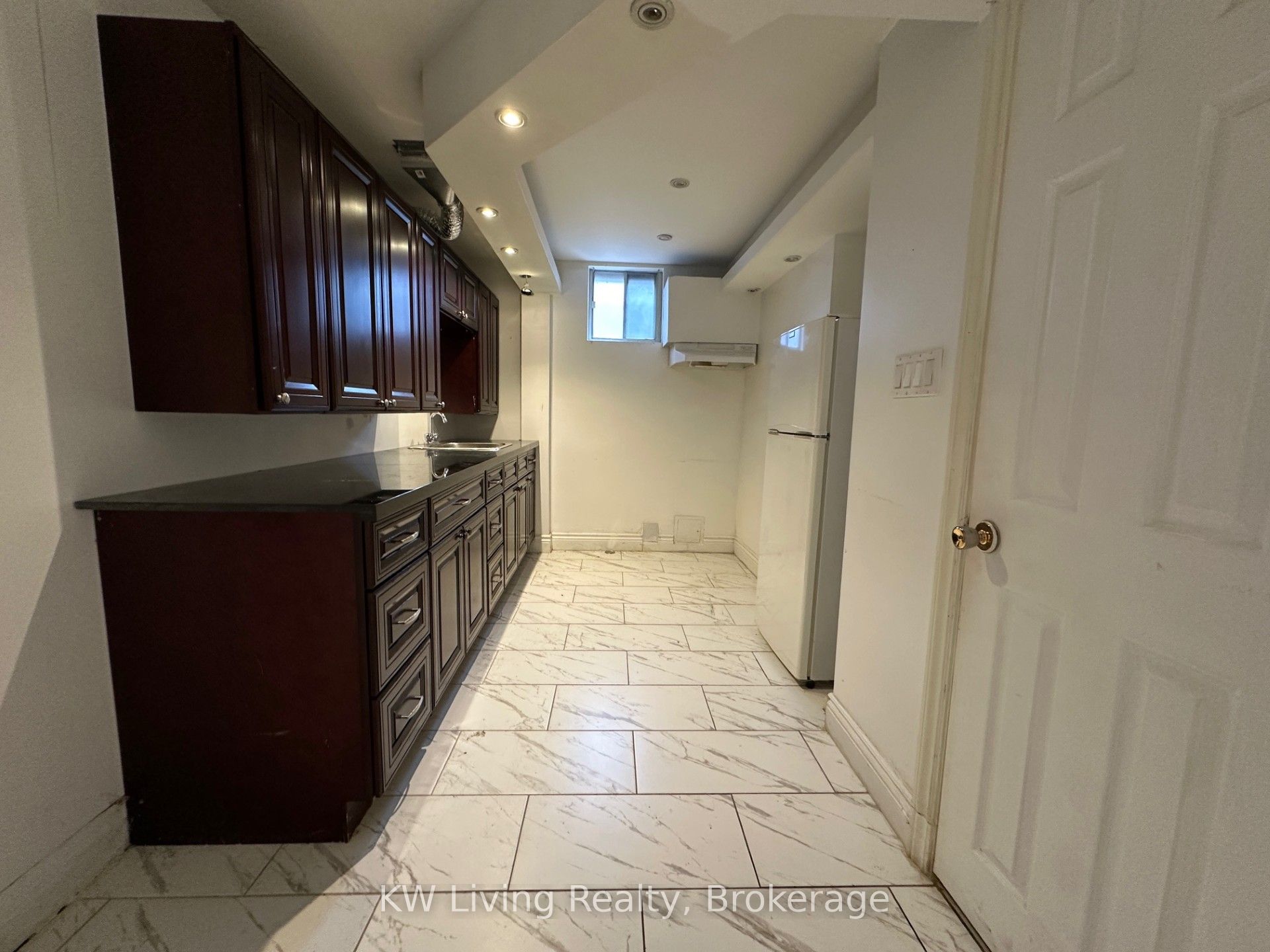 782 Liverpool Road Property Photo 7