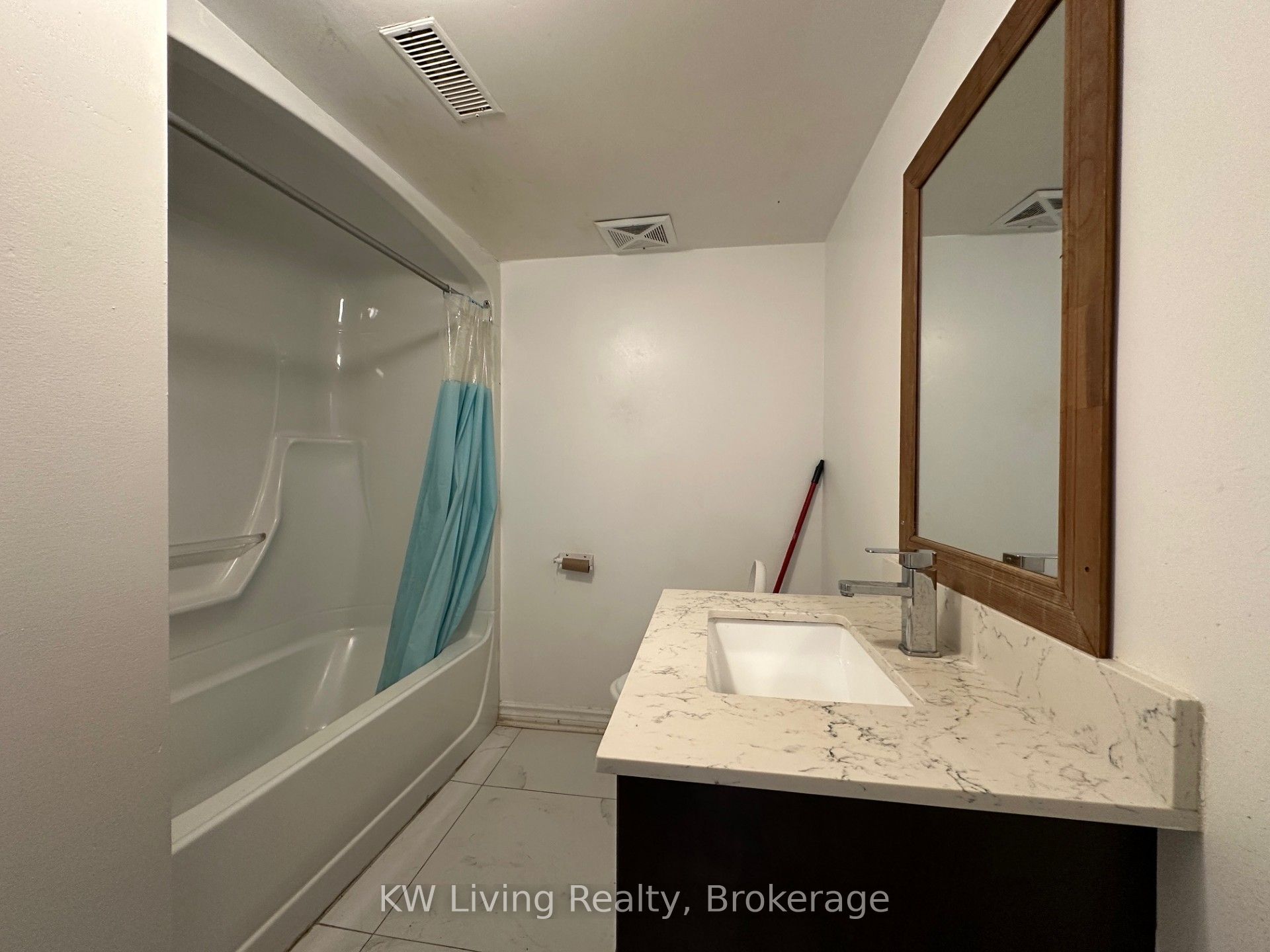 782 Liverpool Road Property Photo 10
