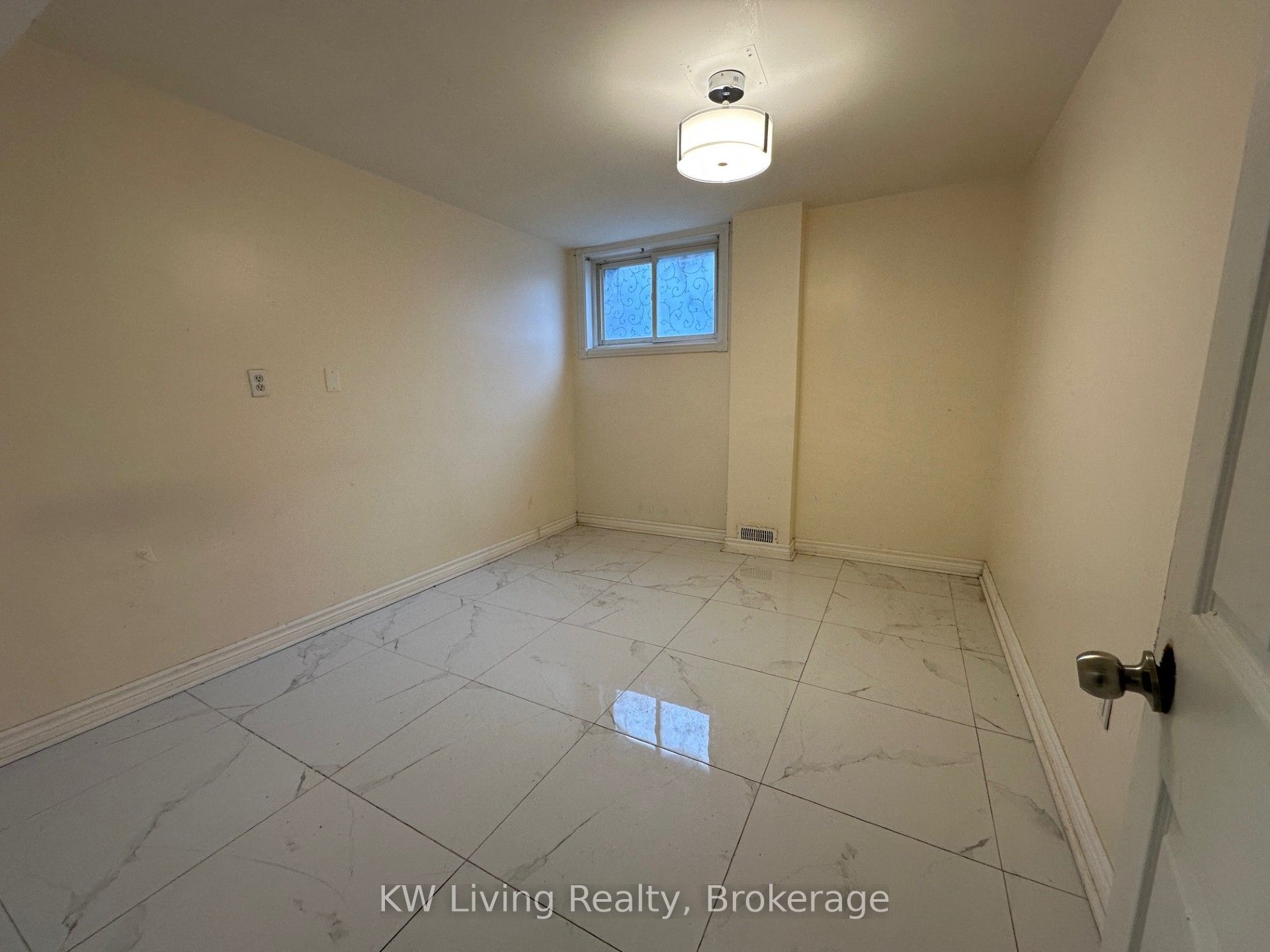 782 Liverpool Road Property Photo 11