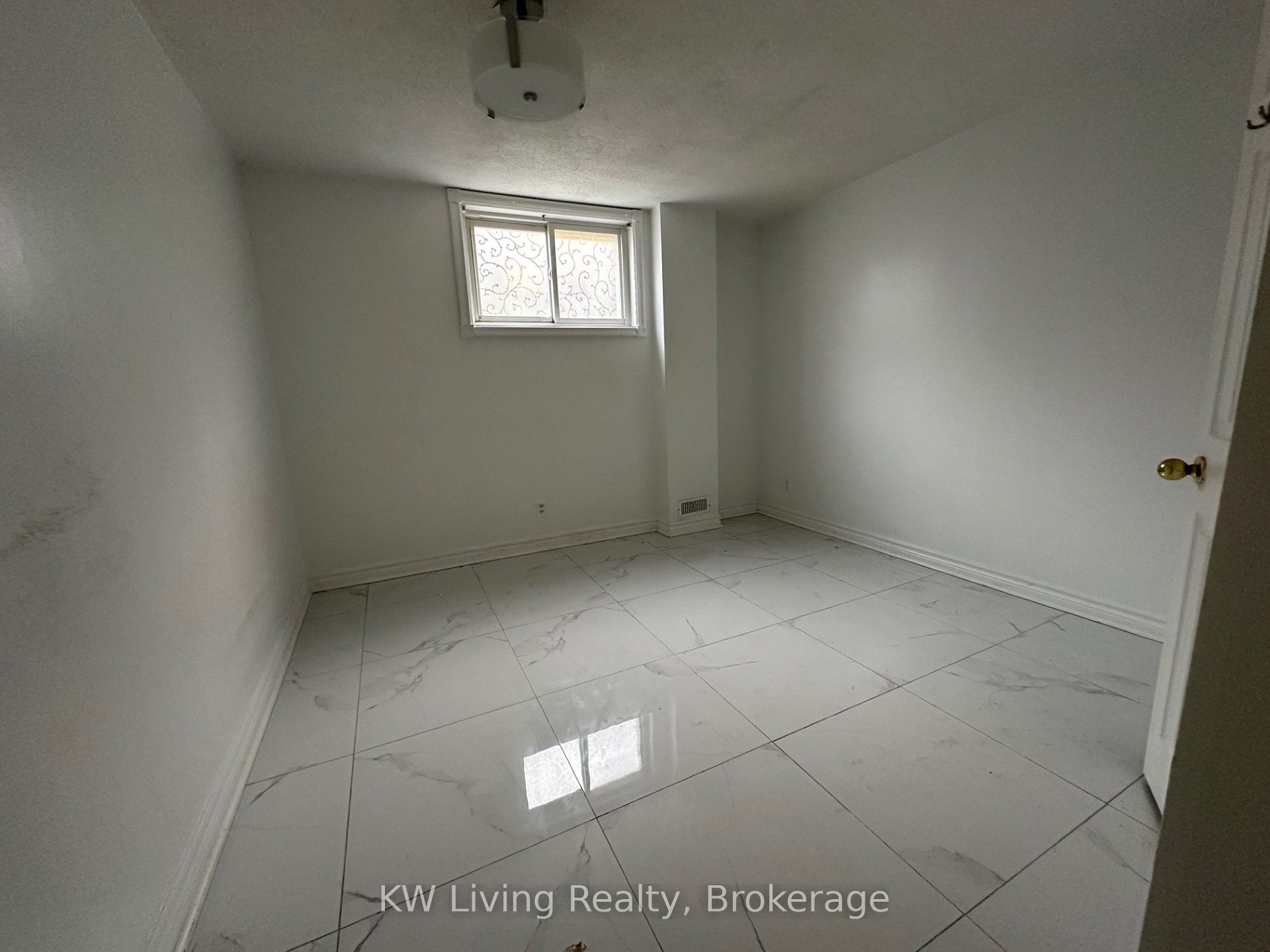 782 Liverpool Road Property Photo 13
