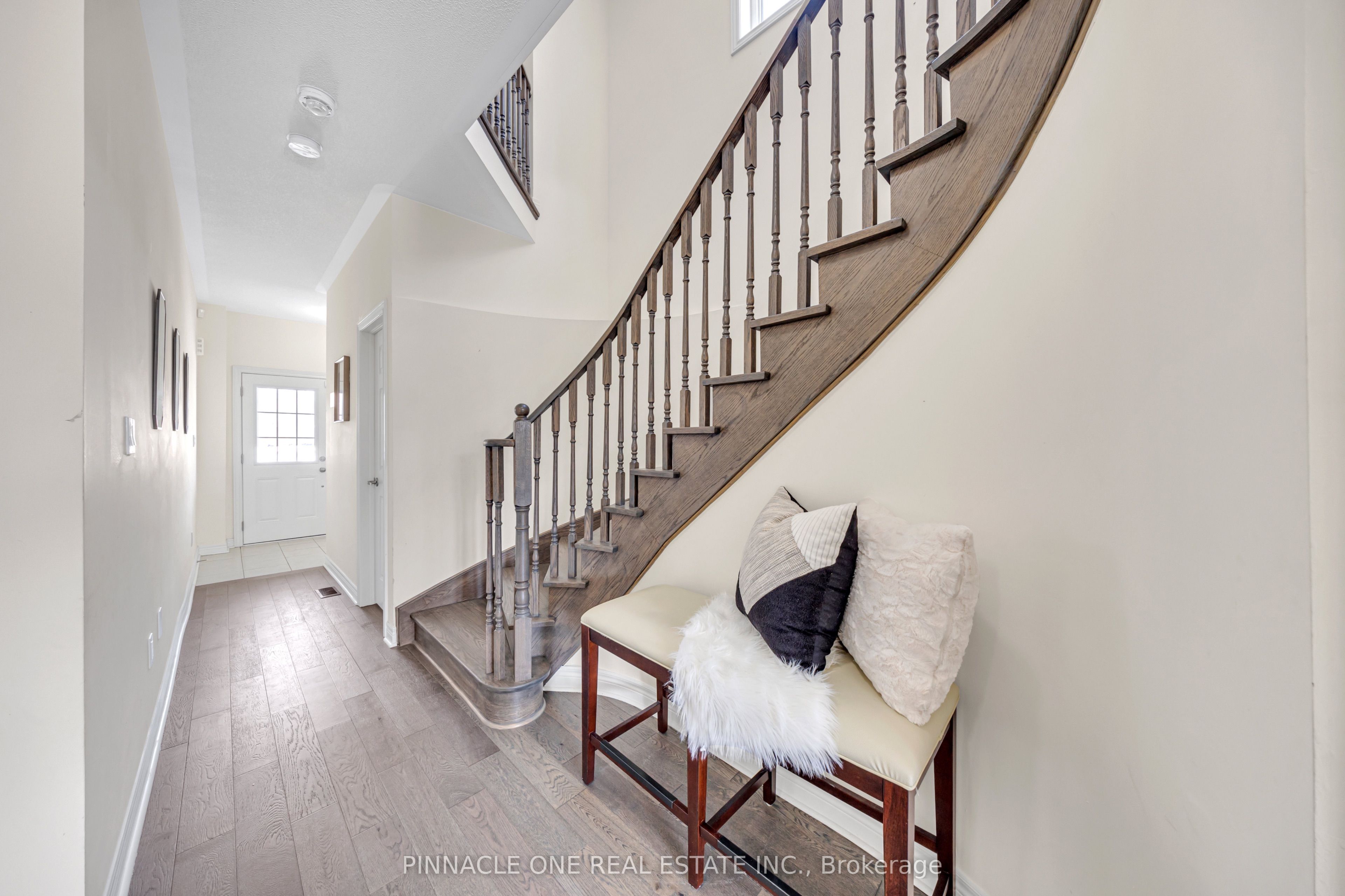 1149 Jim Brewster Circle Property Photo 6