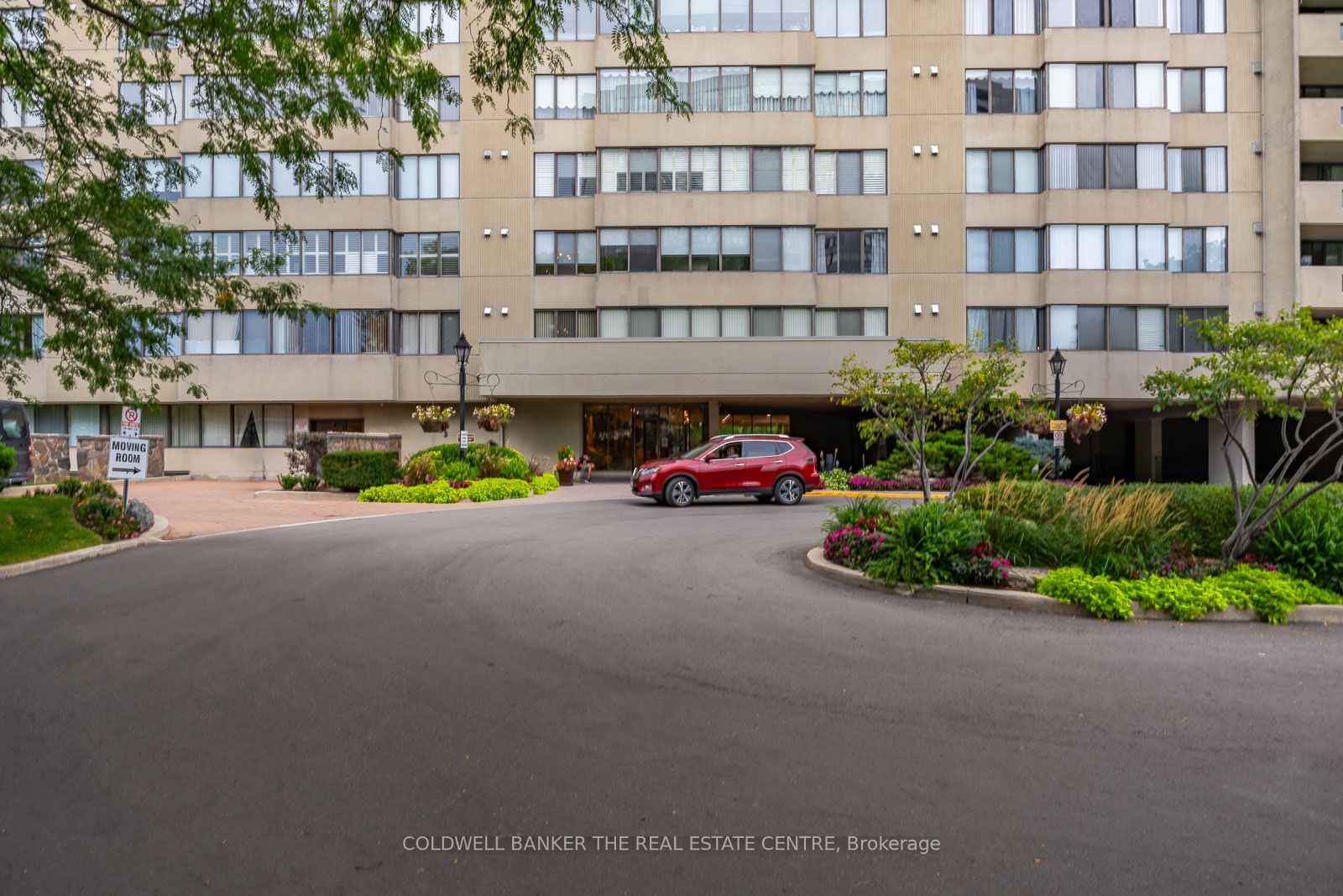 #612 - 2350 Bridletowne Circle Property Photo 2