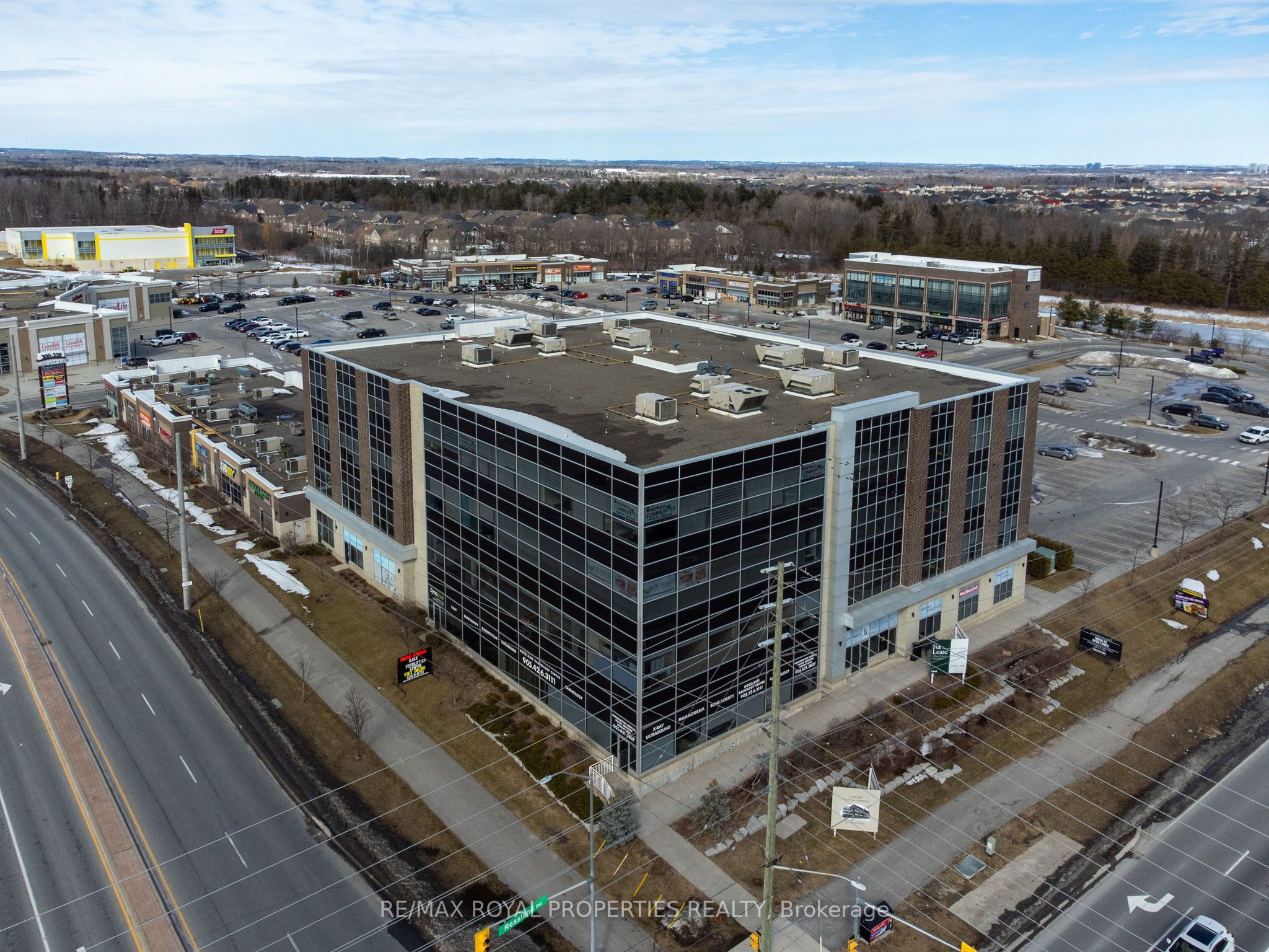 #403 - 300 Rossland Road Property Photo 1
