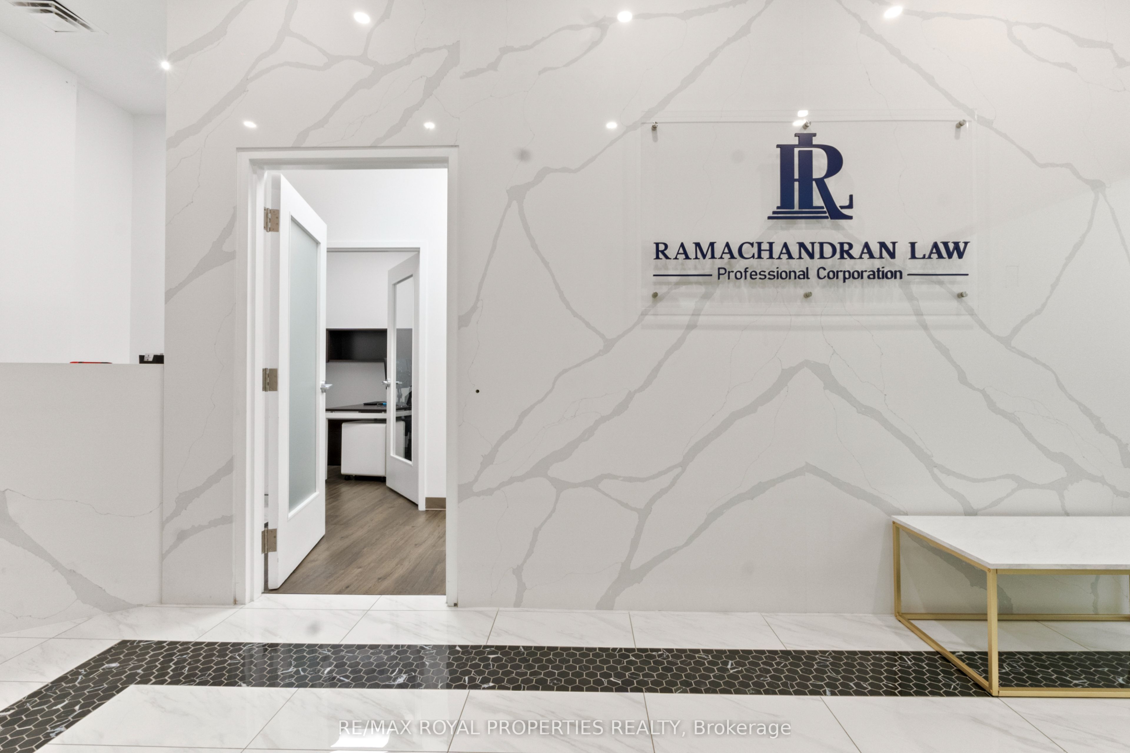 #403 - 300 Rossland Road Property Photo 3