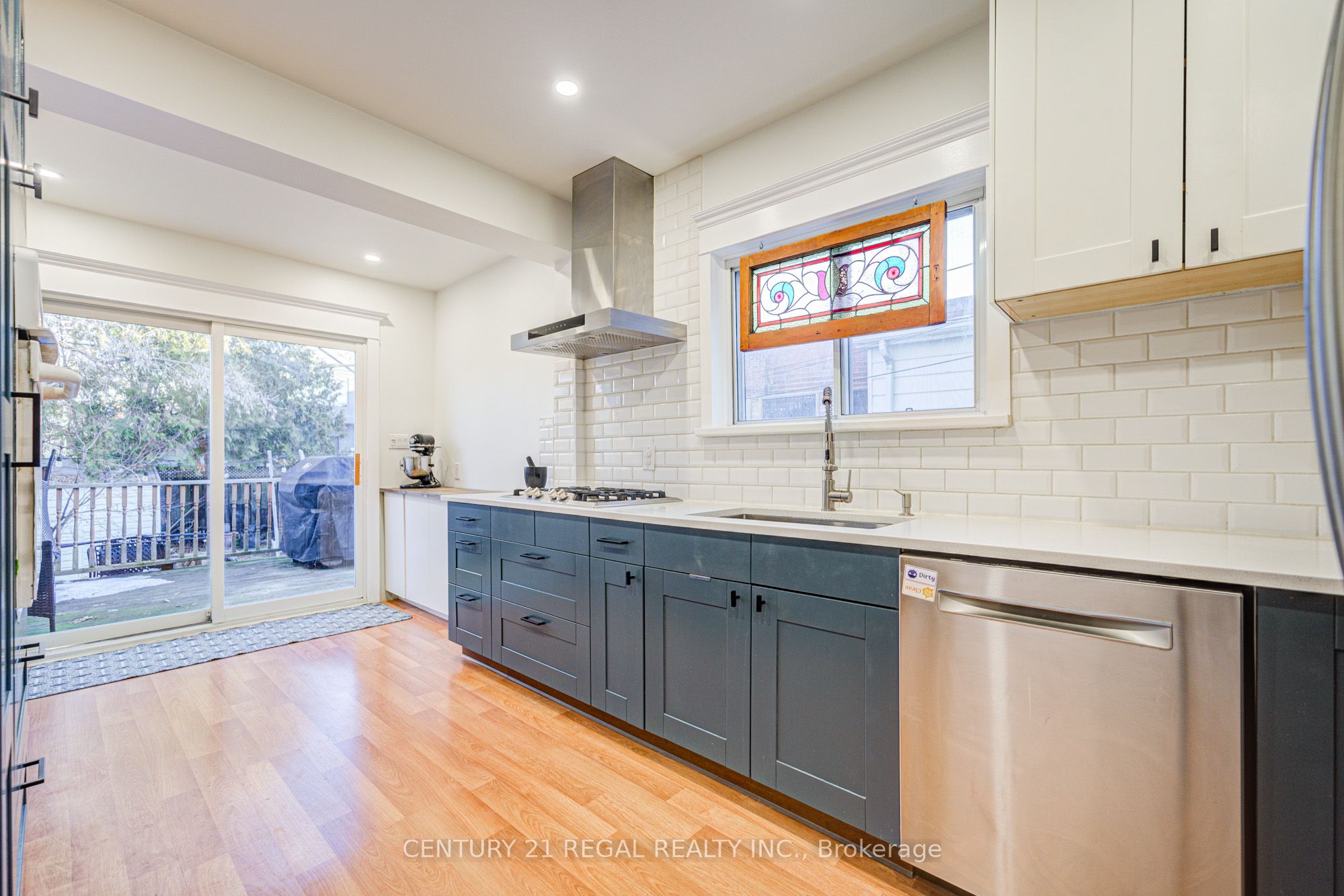 102 Frater Avenue Property Photo 9
