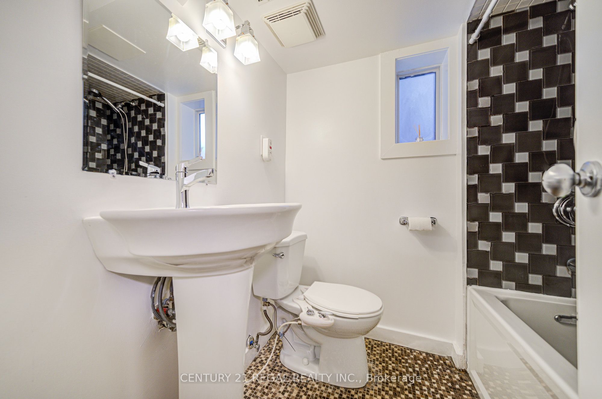 102 Frater Avenue Property Photo 16
