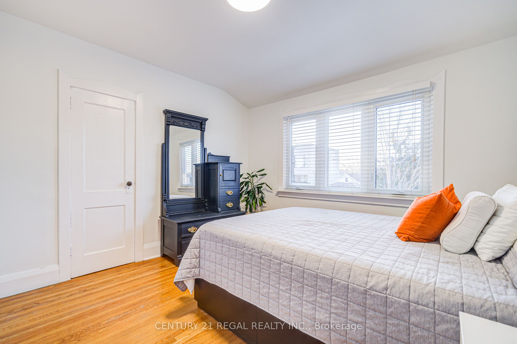 102 Frater Avenue Property Photo 24