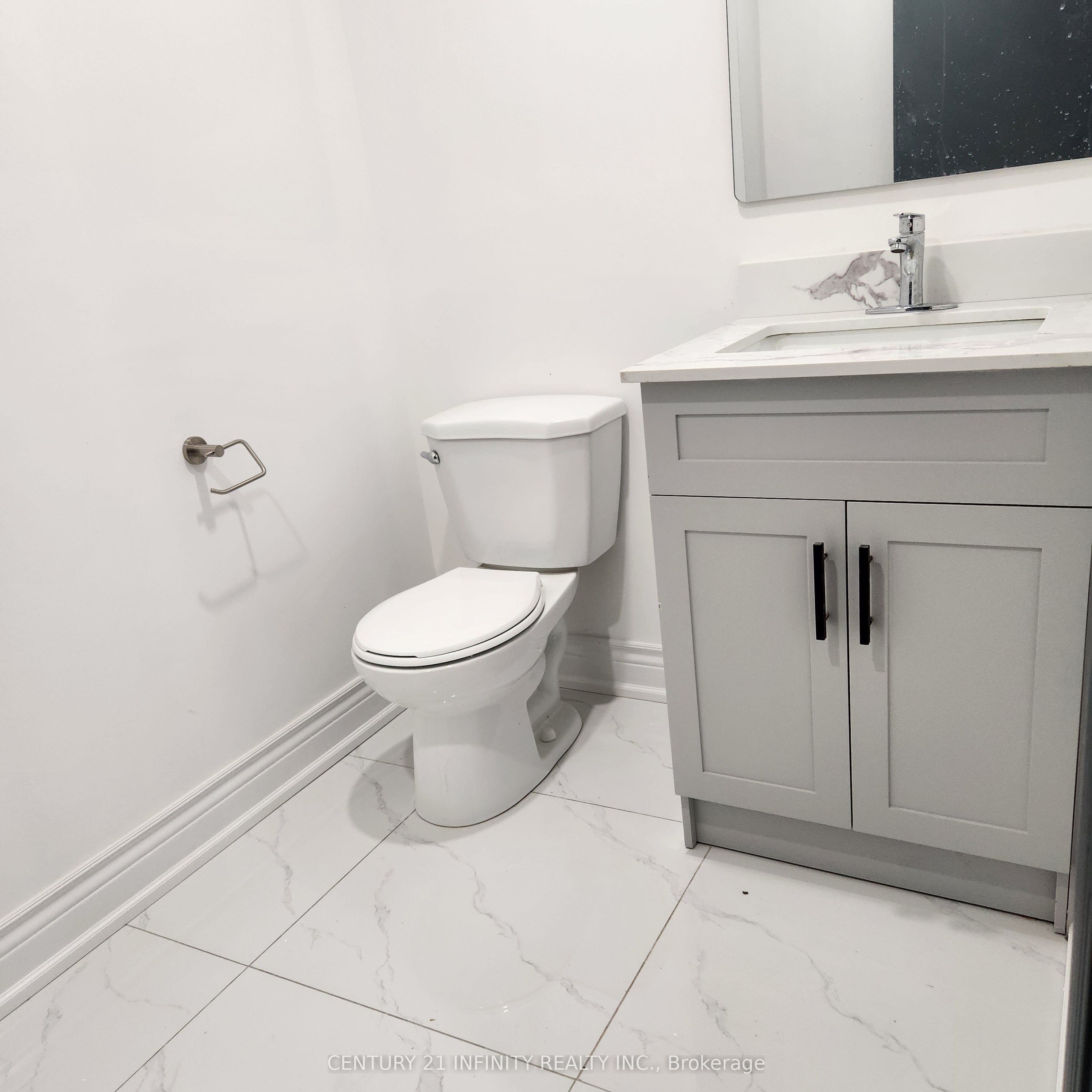 164 Division Street Property Photo 4
