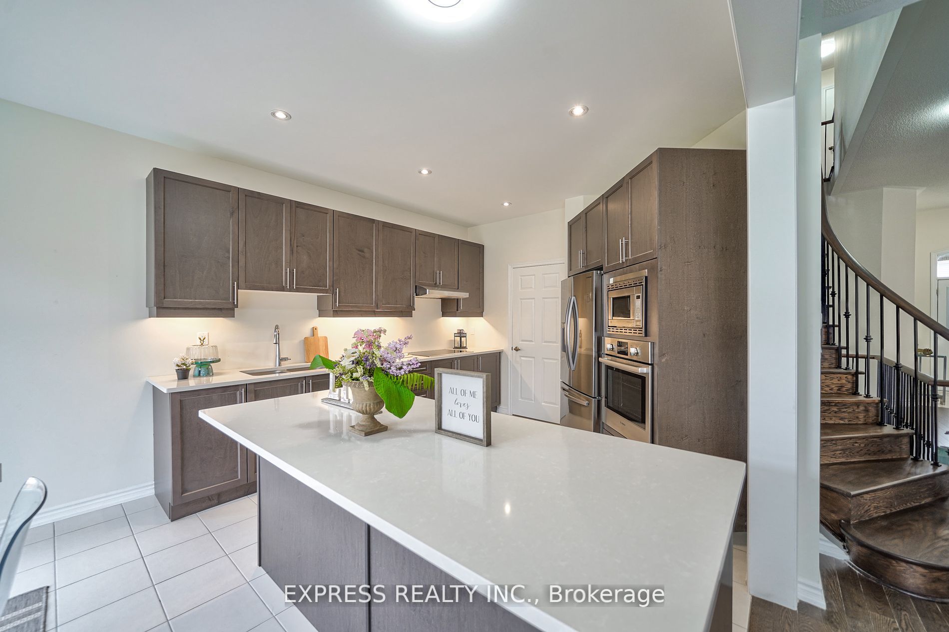 6 Morley Crescent Property Photo 11