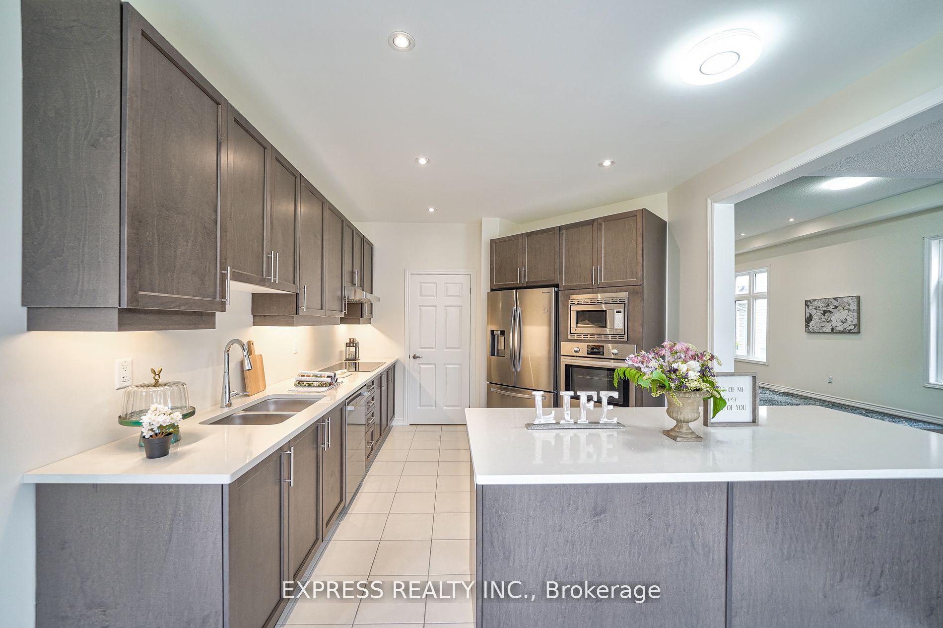 6 Morley Crescent Property Photo 14