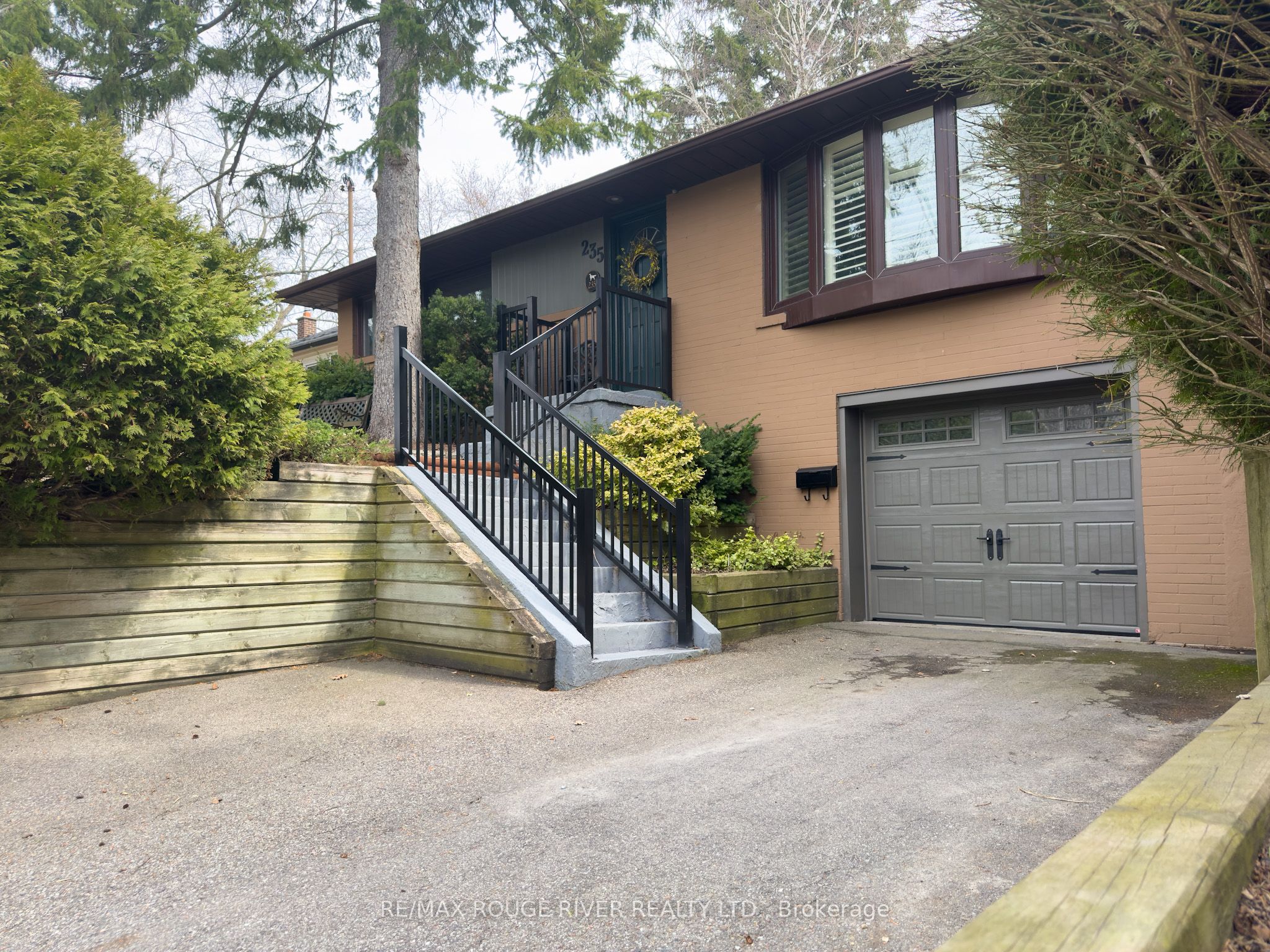 235 Island Road Property Photo 1