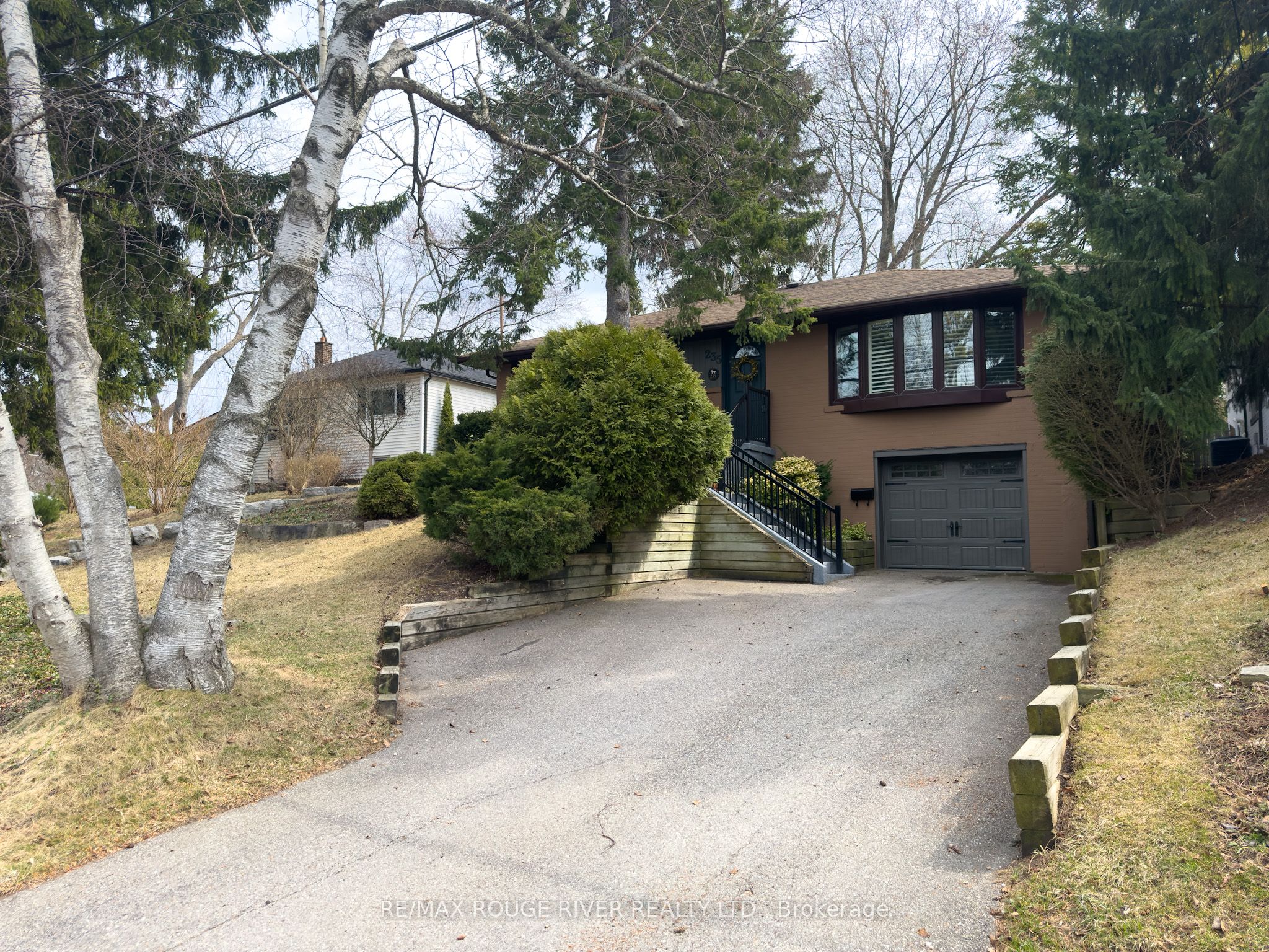 235 Island Road Property Photo 2